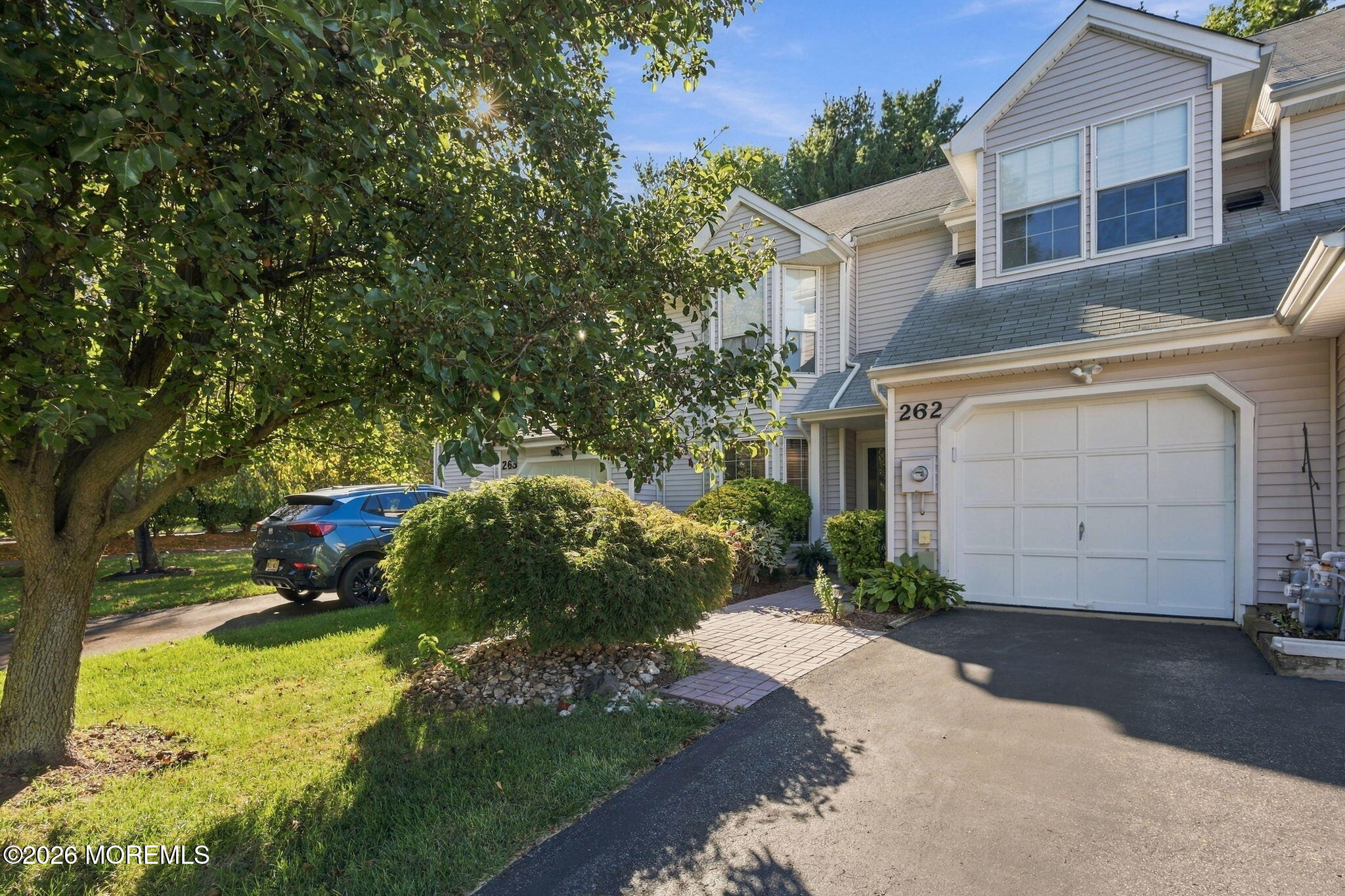 262 Daffodil Drive — photo