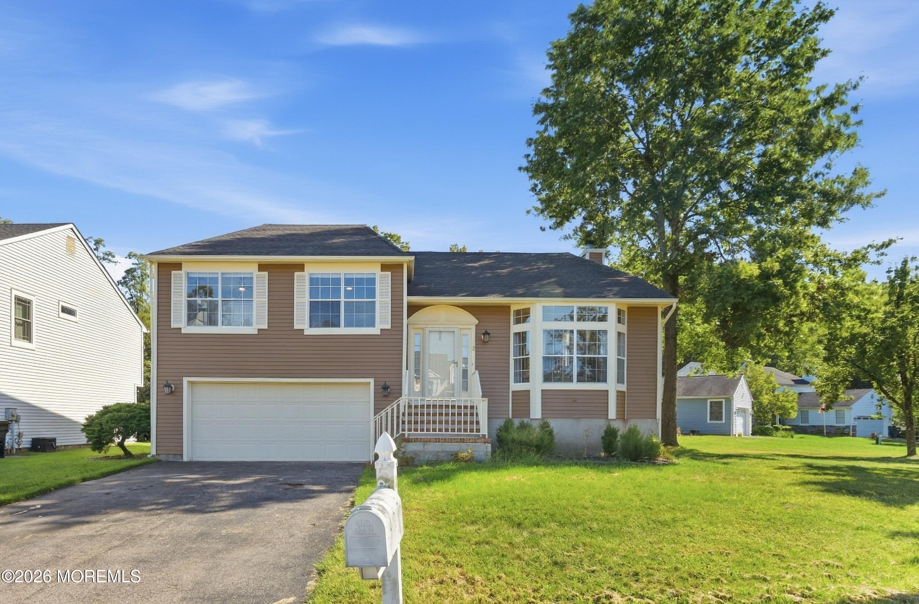 2 Honey Locust Lane — photo