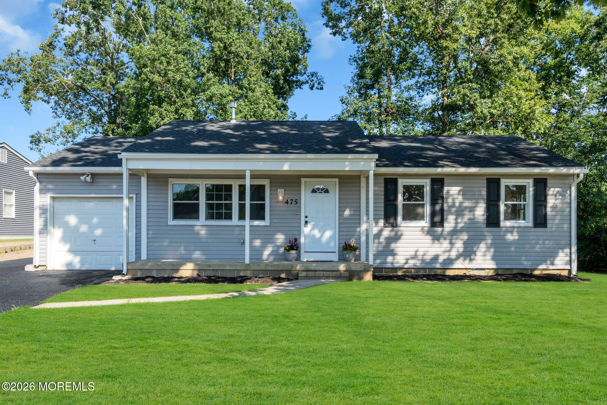 475 Lighthouse Drive — photo