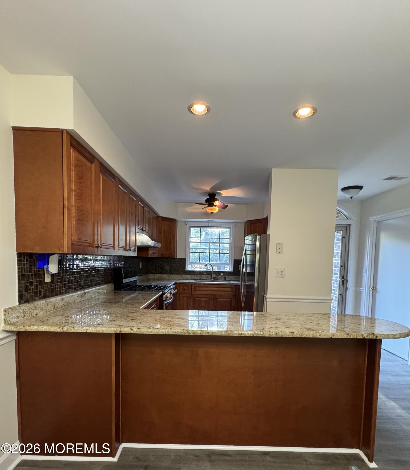 42 Weller Place — photo