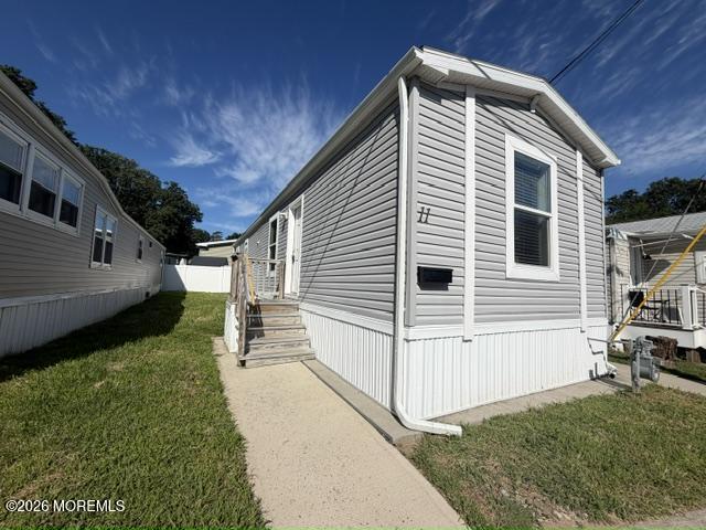 11 Robin Road — photo