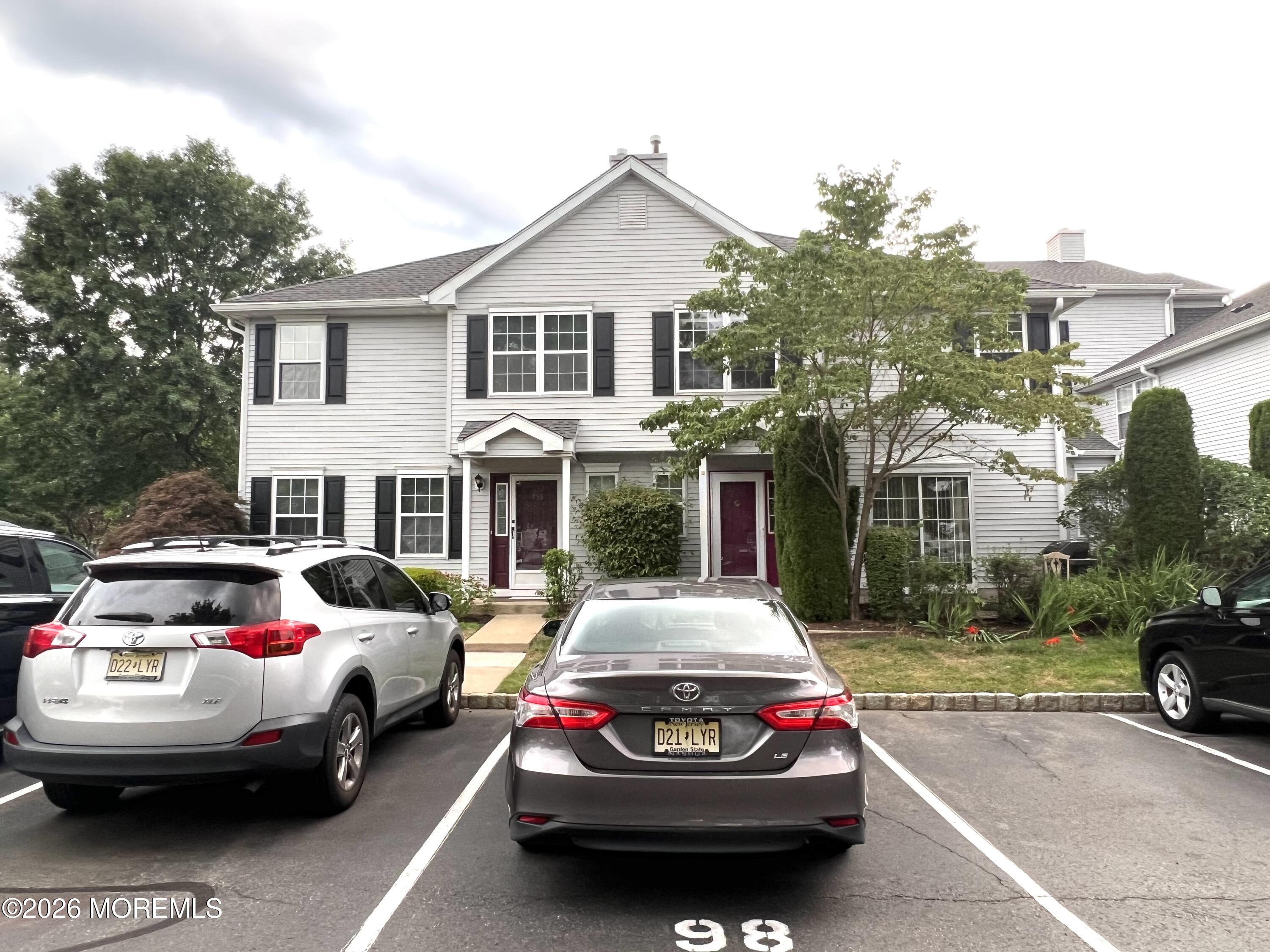 757 Banyan Court — photo