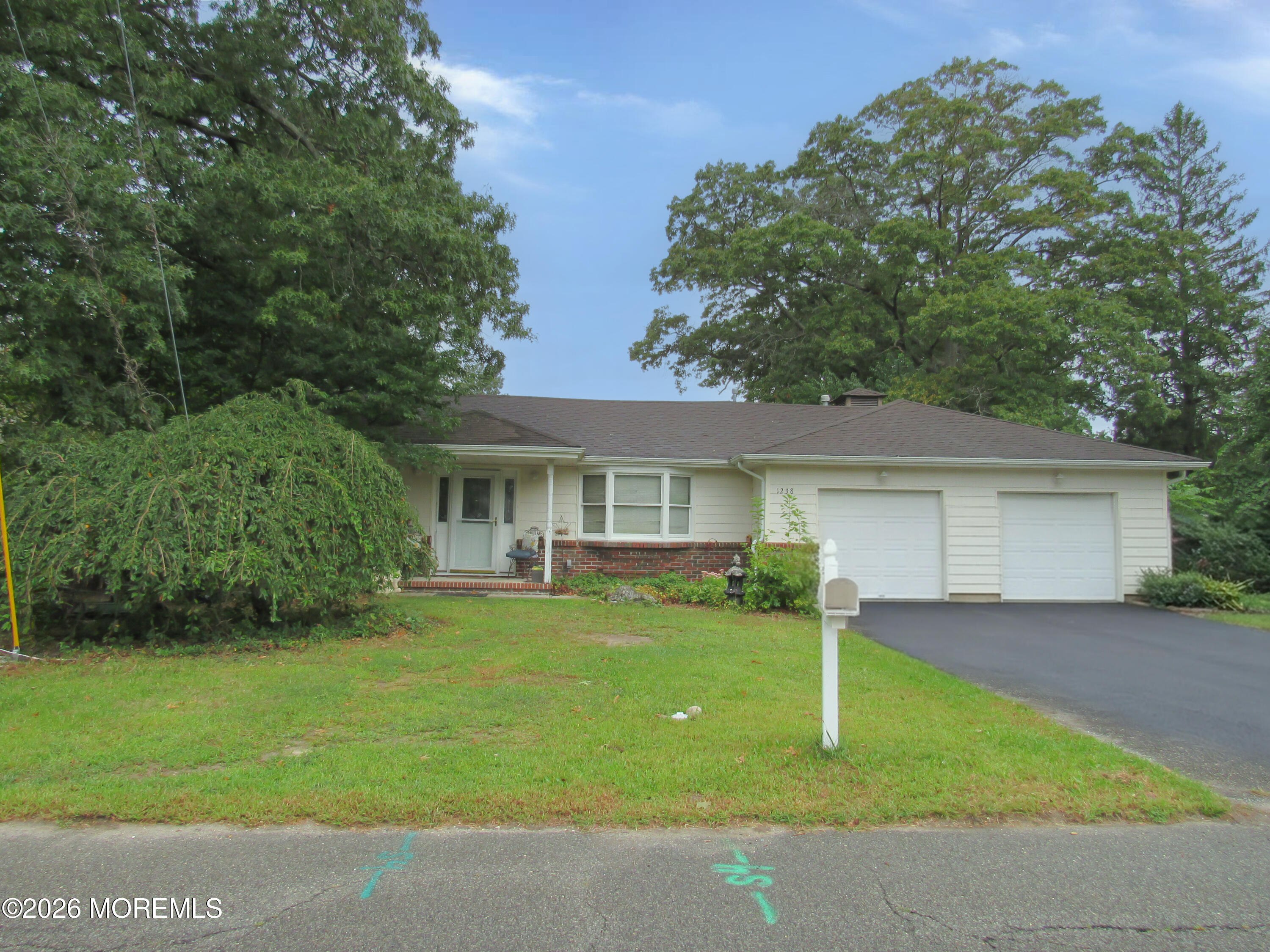 1238 Taylor Lane — photo
