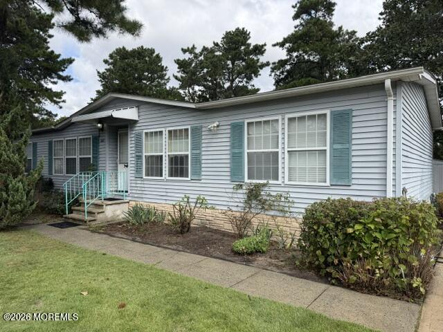 302 Kenwood Court — photo