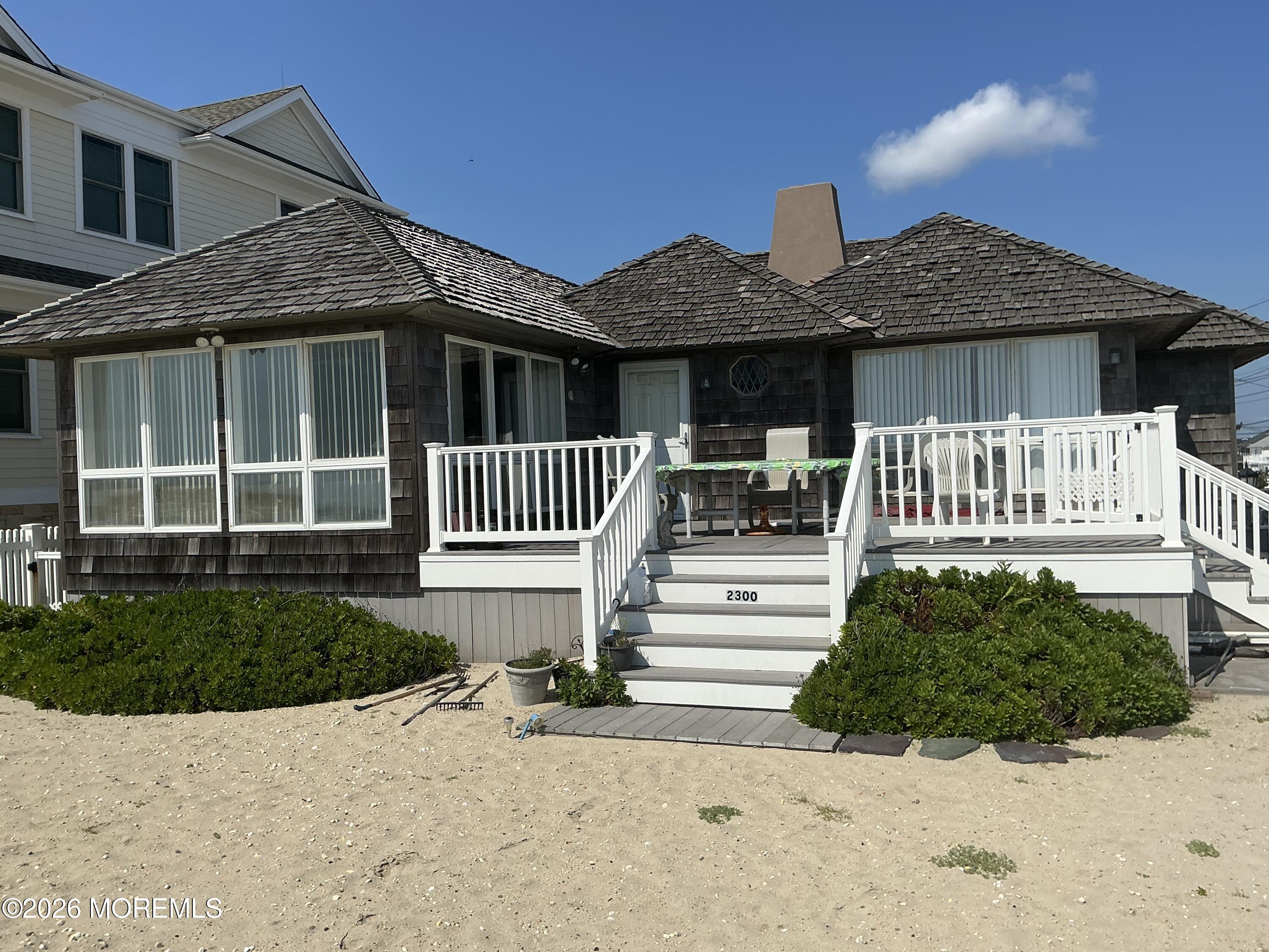 2300 Oceanfront — photo
