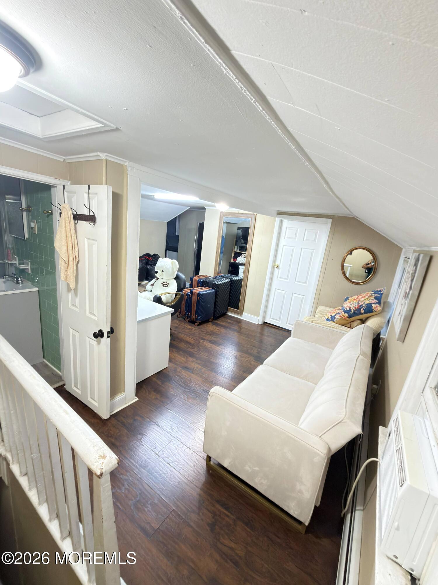 427 Exchange Place 2 — photo