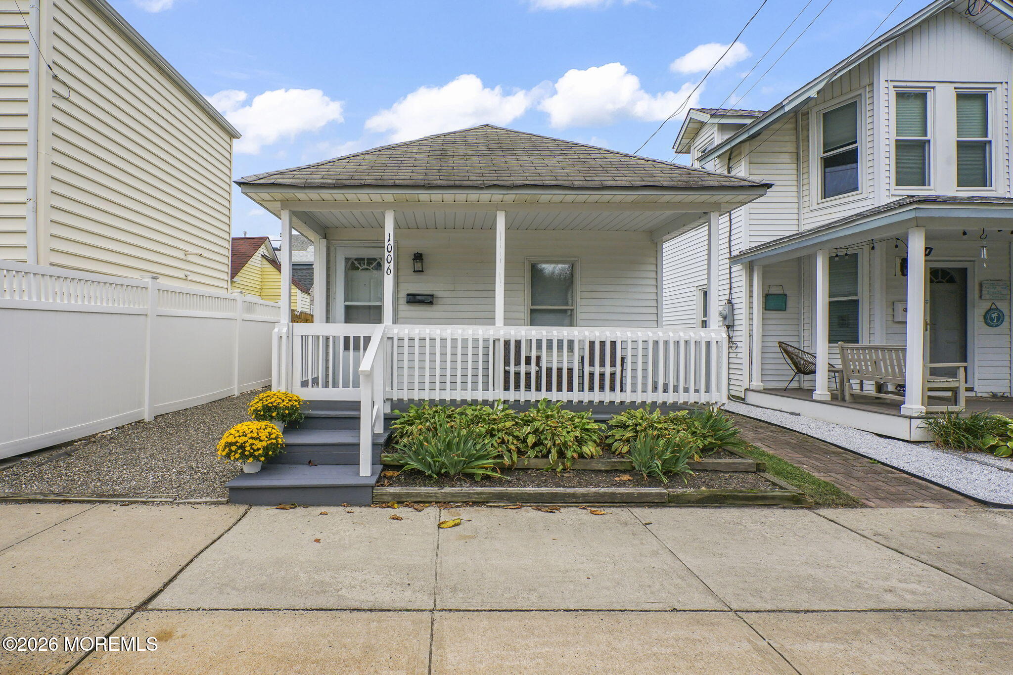 1006 Beach Avenue — photo