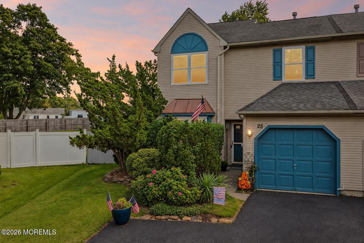 25 Longbrook Lane — photo