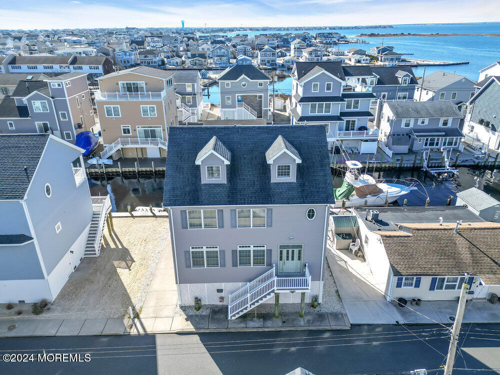 239 Kathryn Street — photo