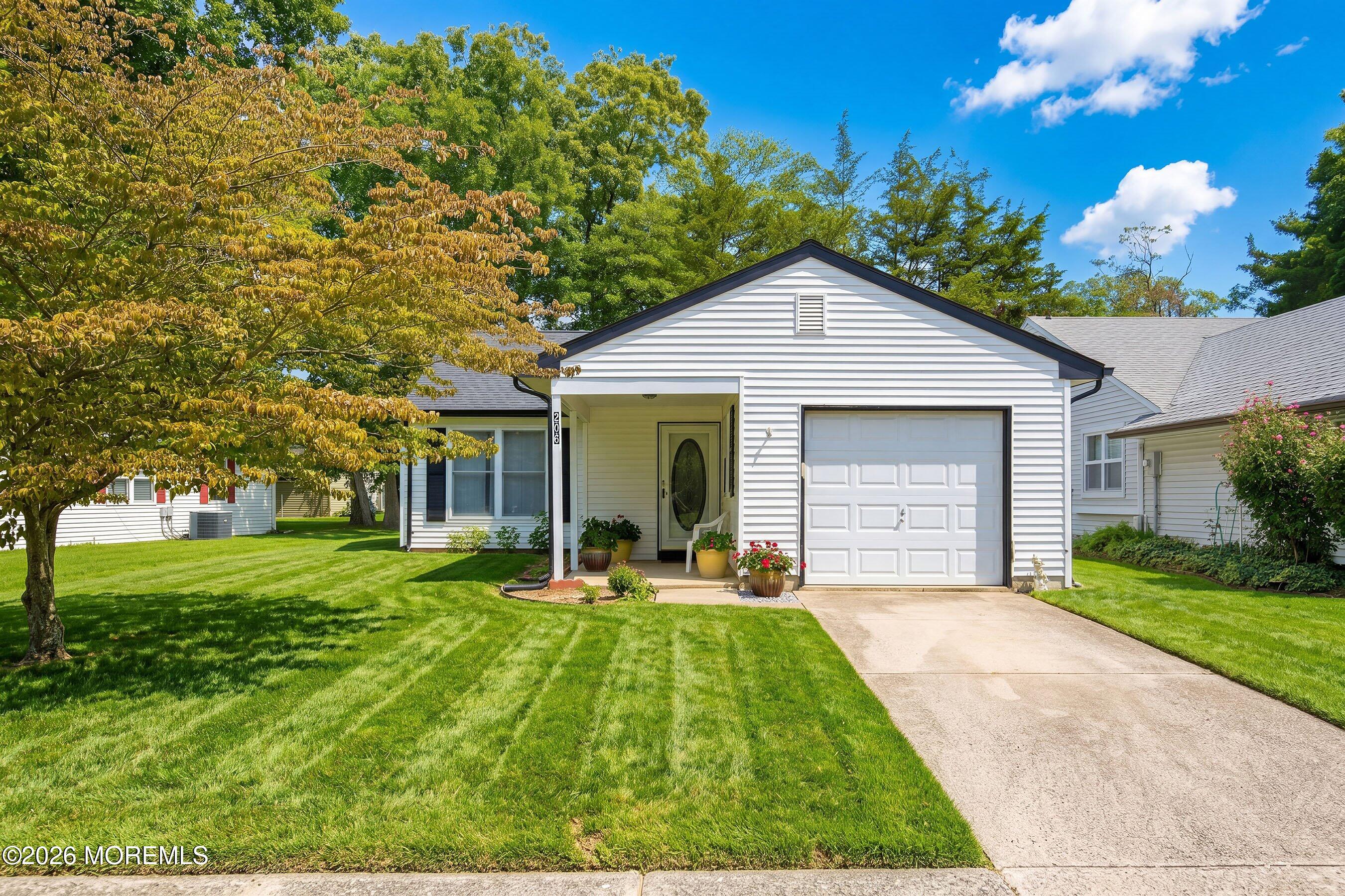 206 Lexington Drive — photo