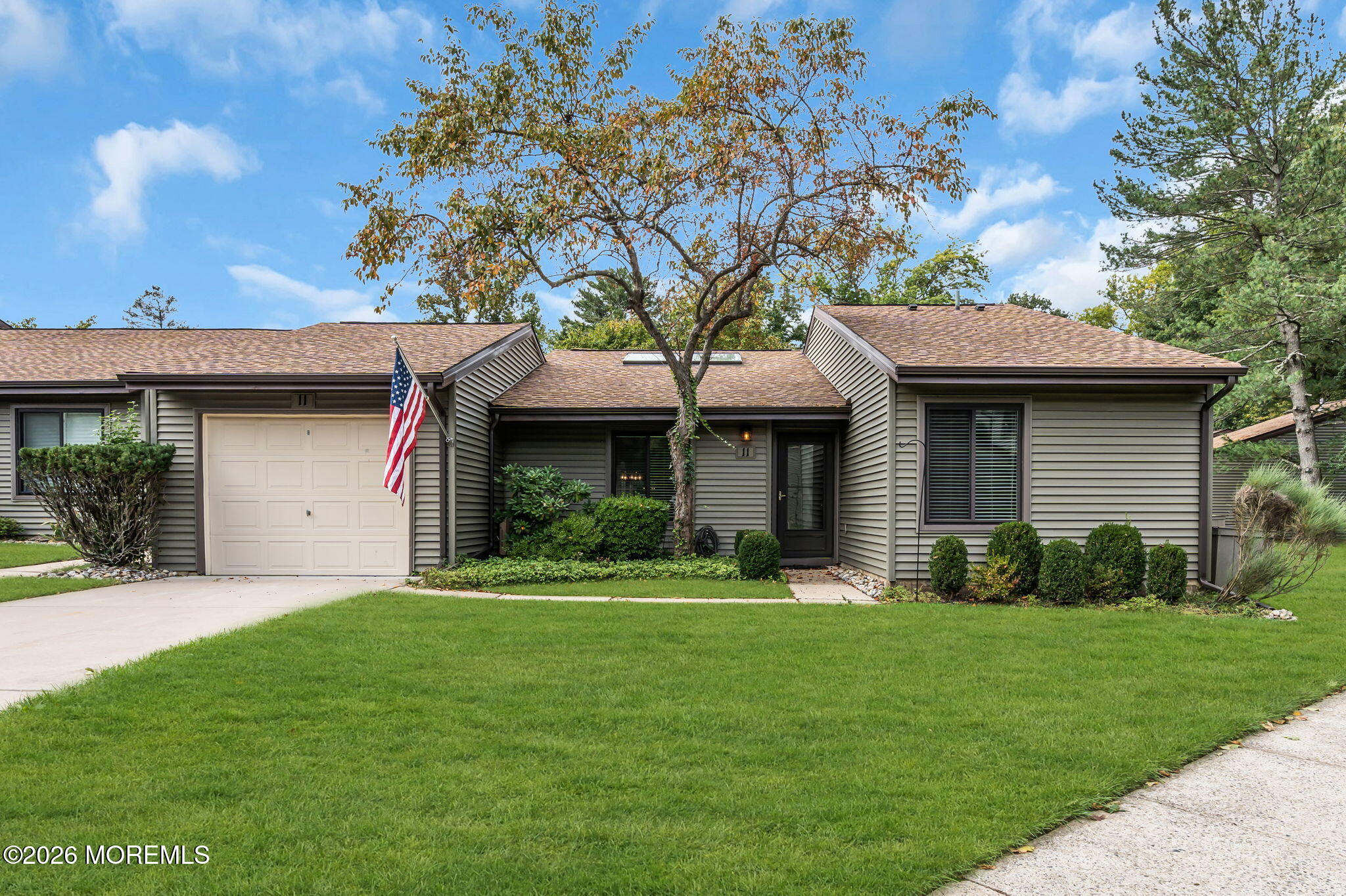 11 Auburn Court — photo