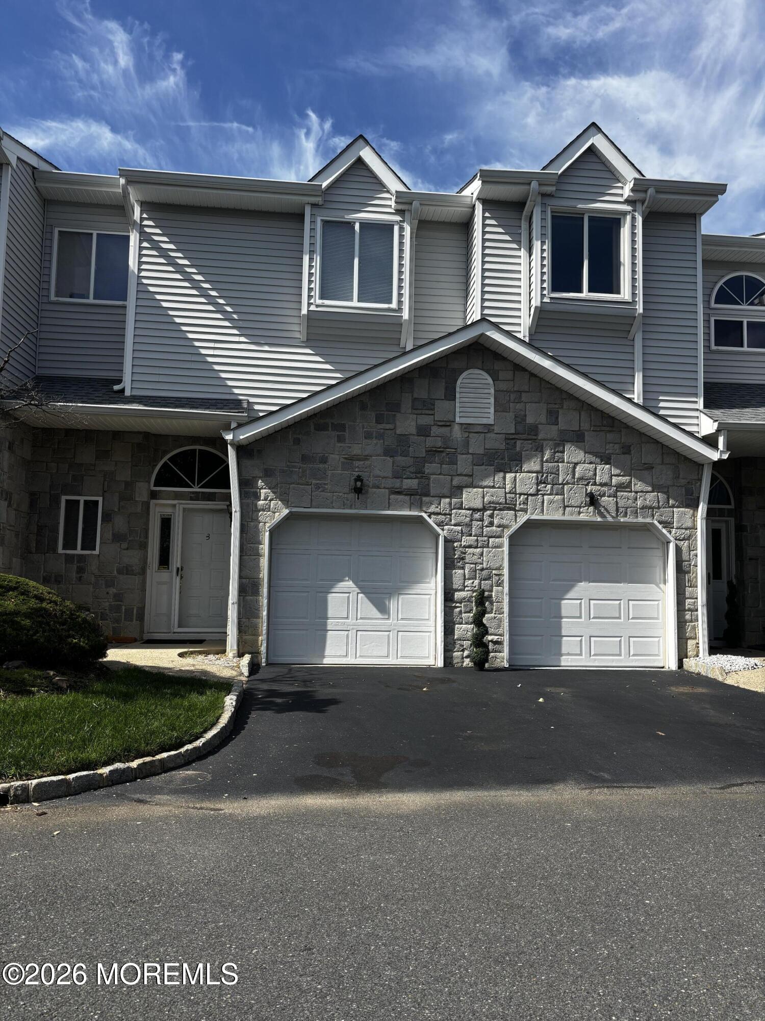 3 Lee Lee Lane — photo