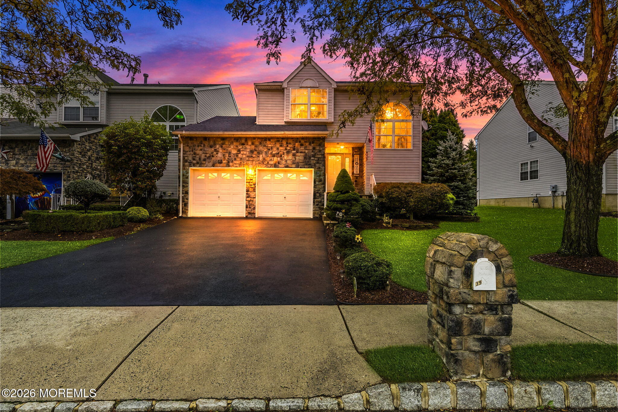 39 Hummingbird Court — photo
