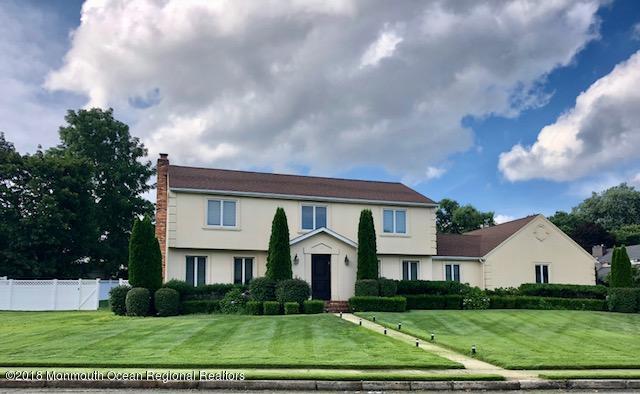 16 Bridle Drive — photo