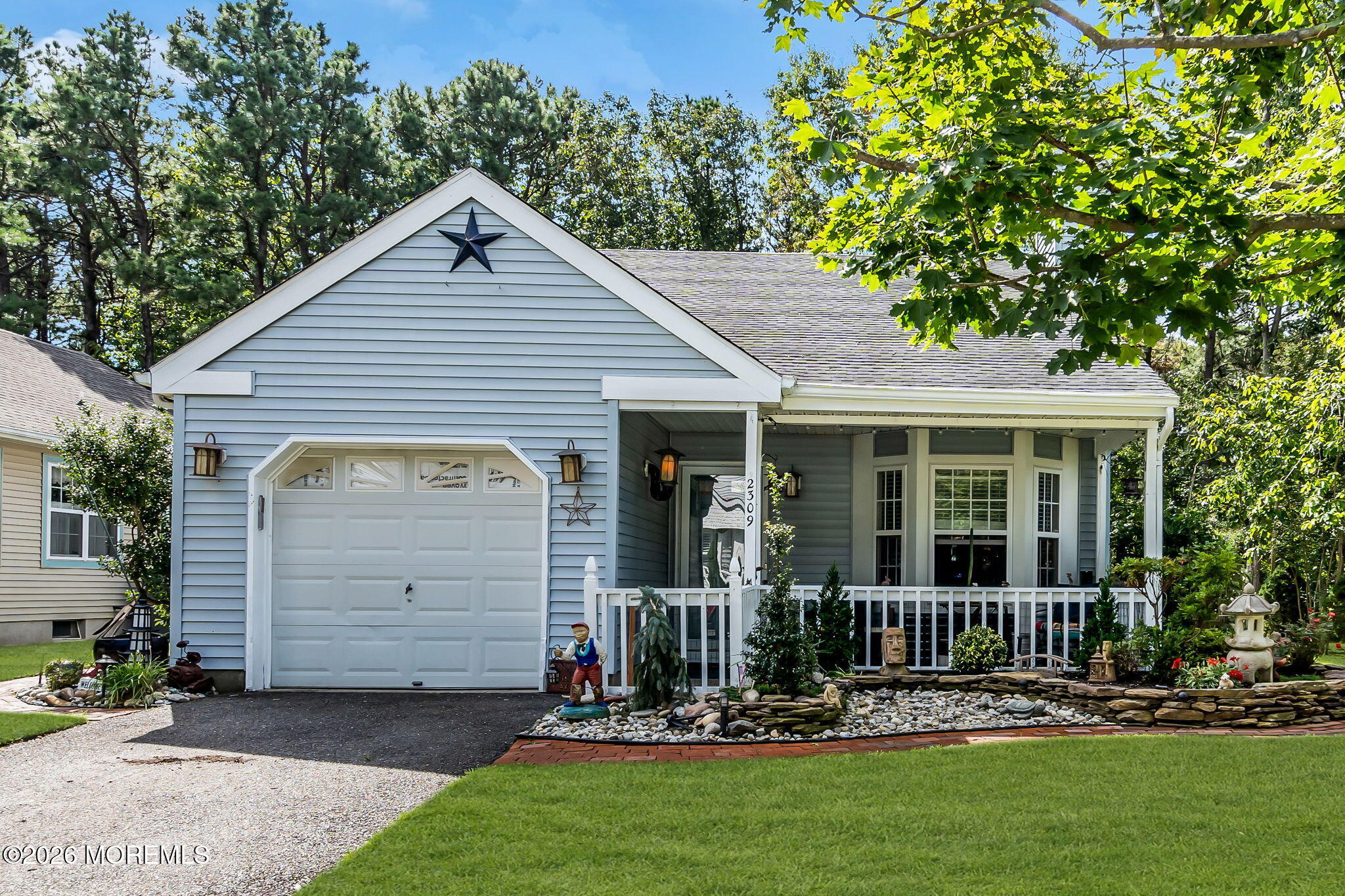 2309 Mount Hood Lane — photo
