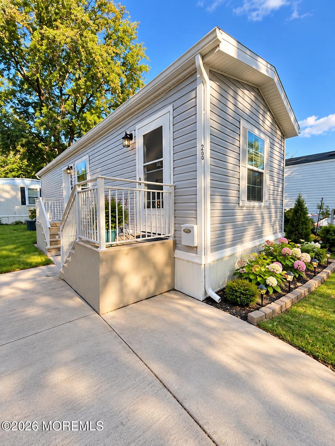28 Sams Mobile Home Court — photo