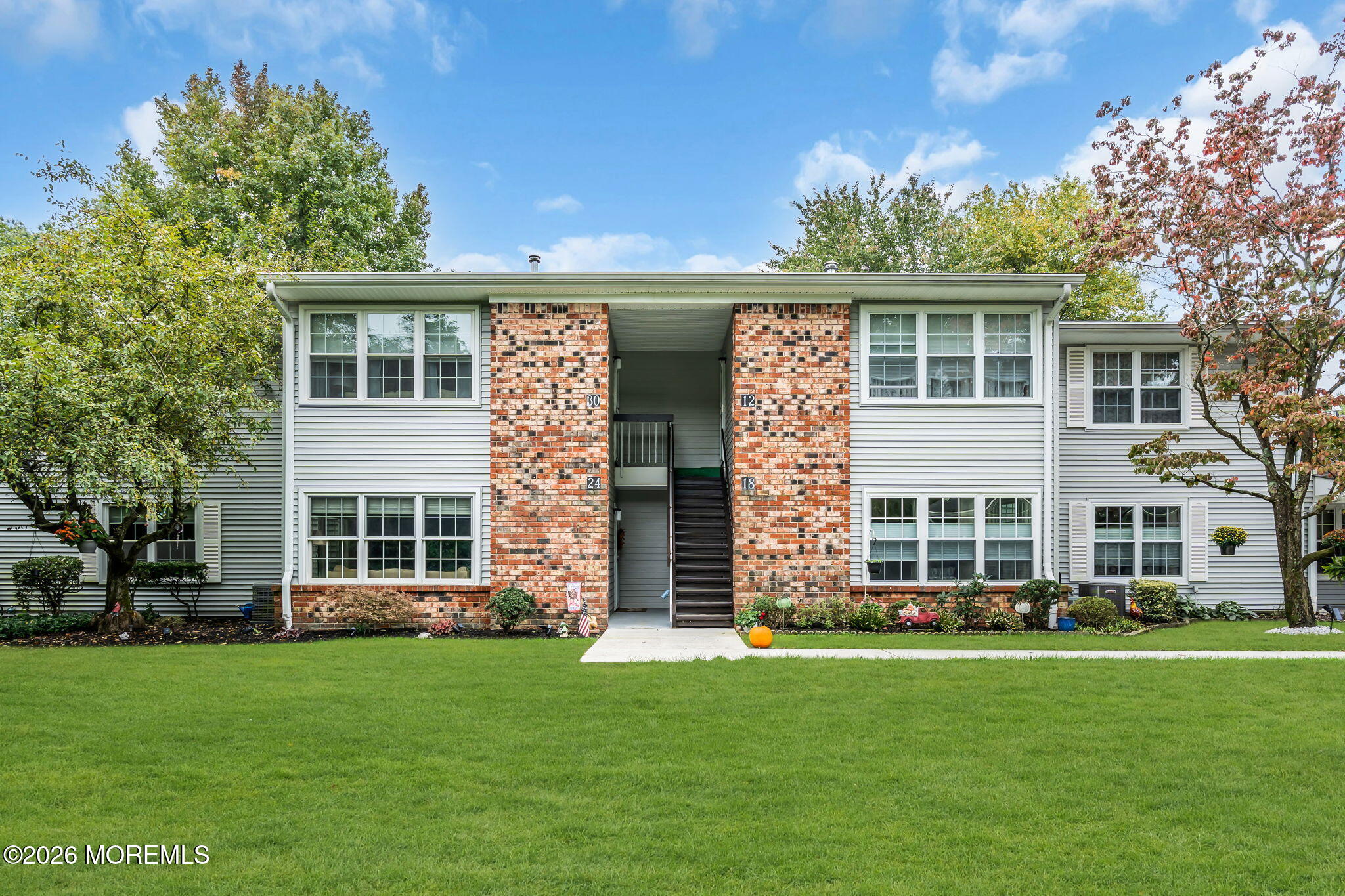 12 Snowburry Court — photo