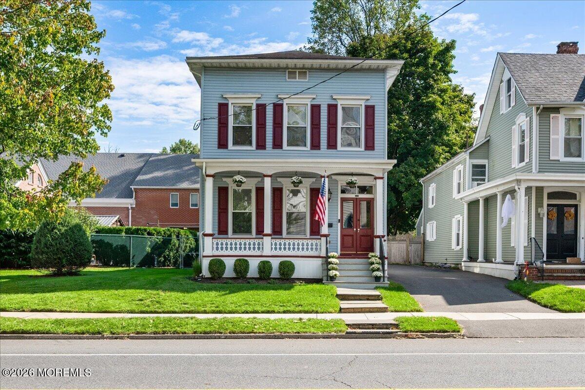 102 W Main Street — photo