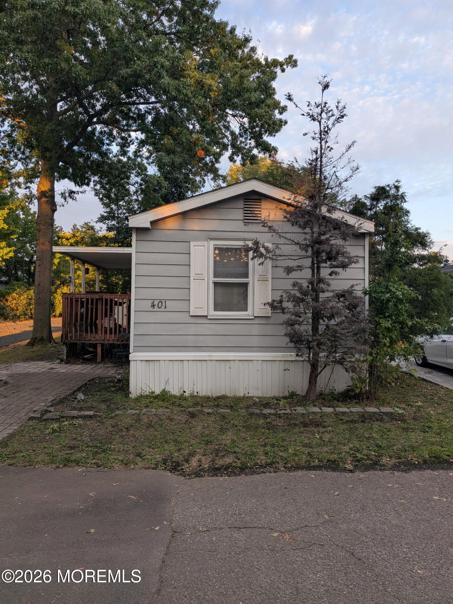 401 Lane E — photo