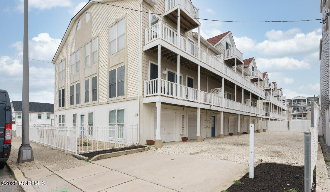 32 Webster Avenue 5 — photo