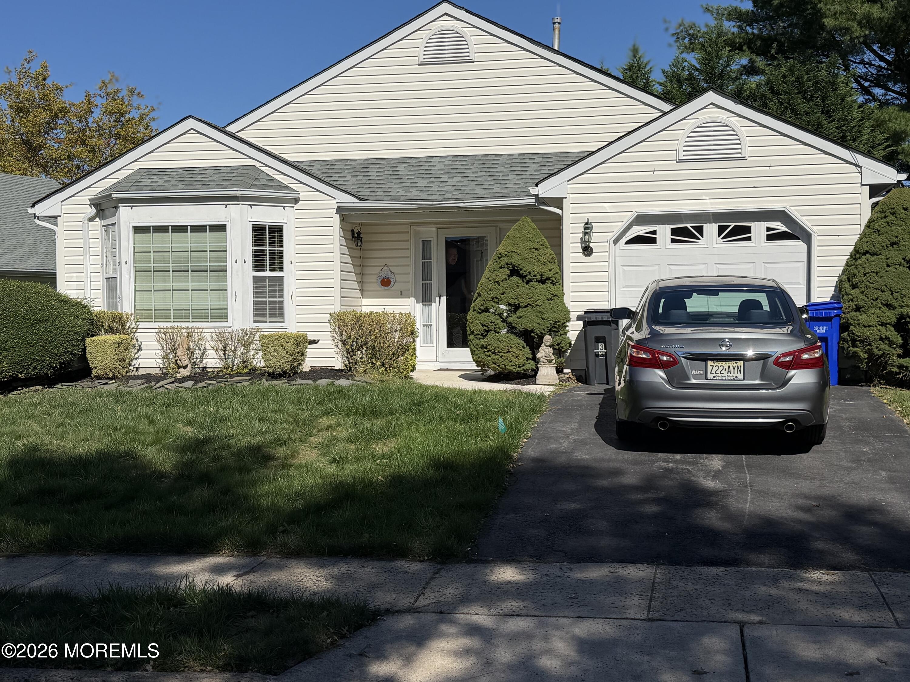 33 Woodchuck Lane — photo