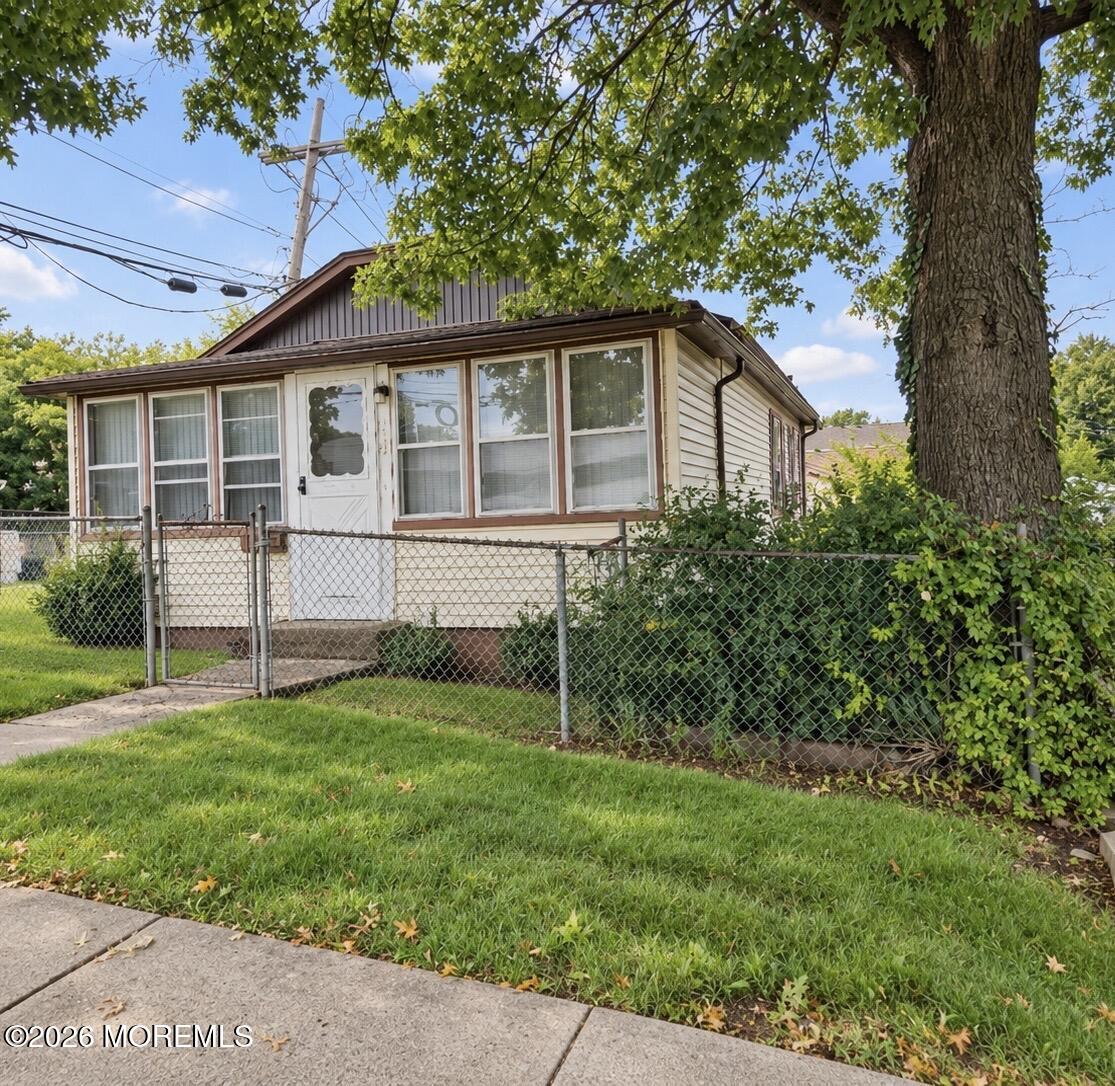 1452 Oak Tree Road — photo