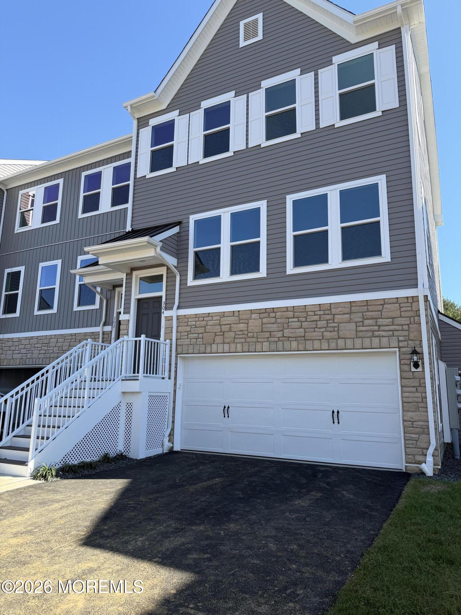 304 Shore Court — photo