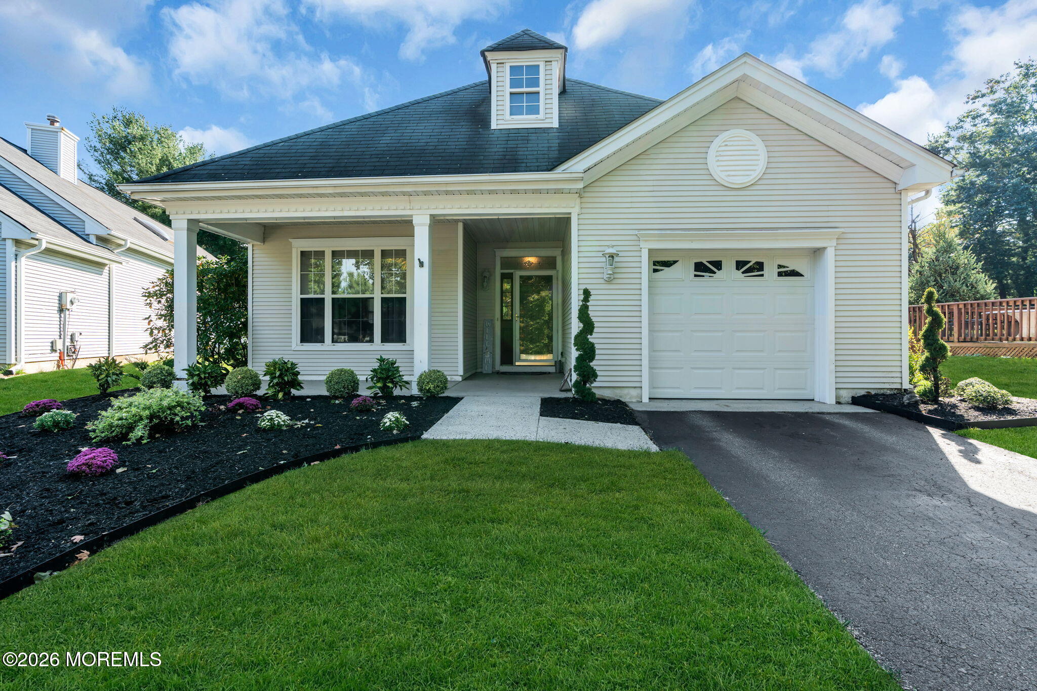 26 Springlawn Drive — photo