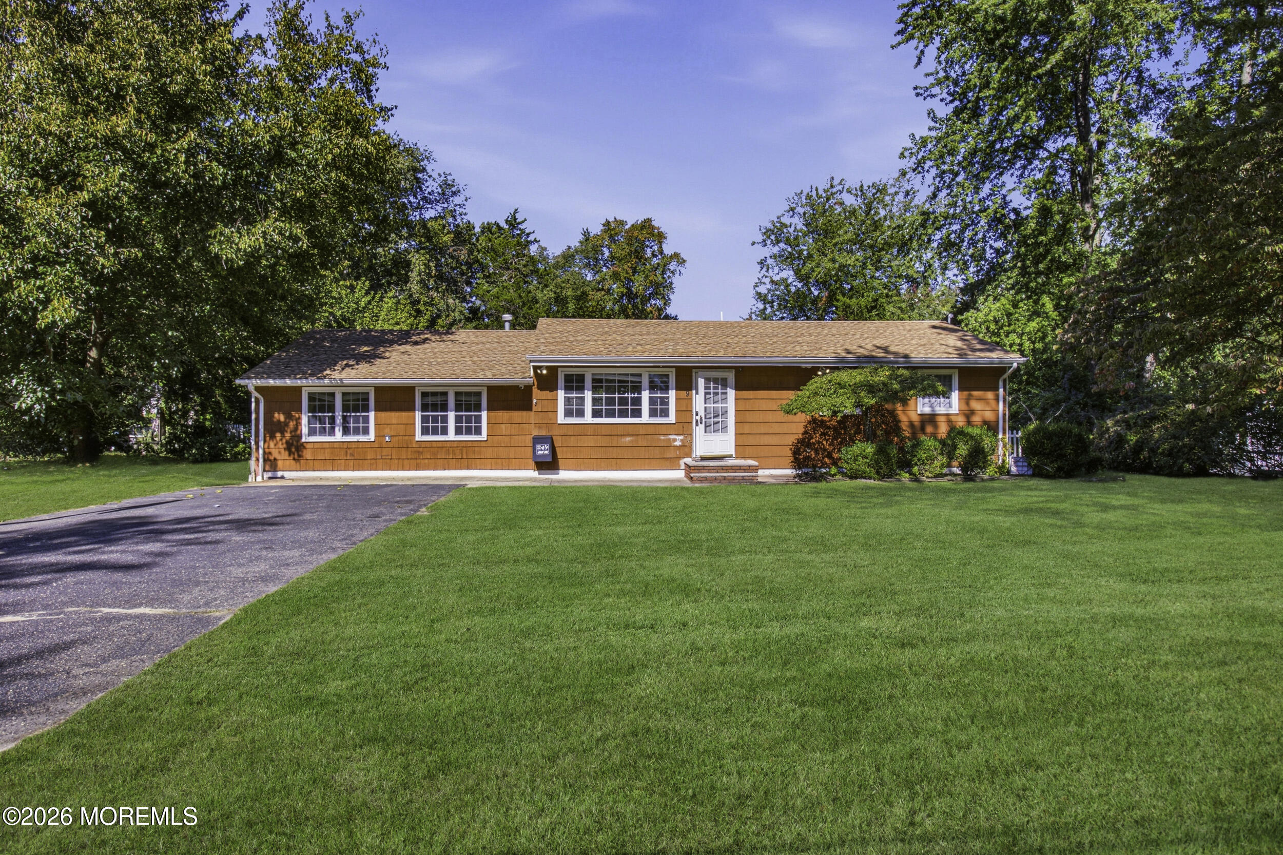 9 Hemlock Court — photo