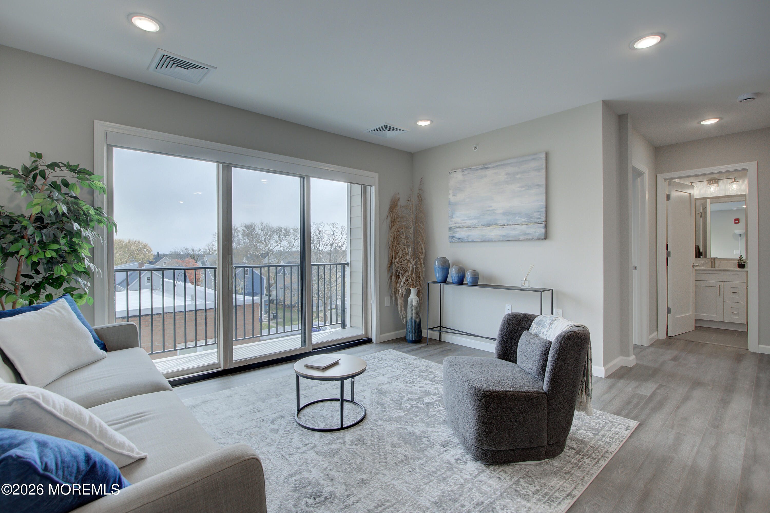 258 Morris Avenue Unit 408 — photo