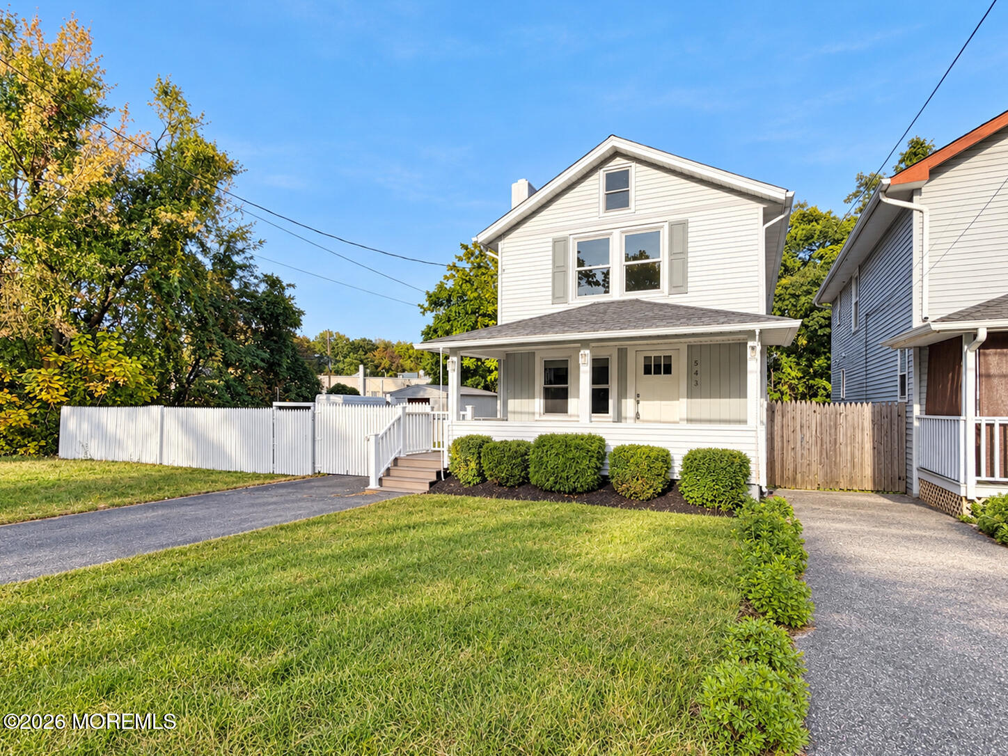 543 N Riverside Drive — photo