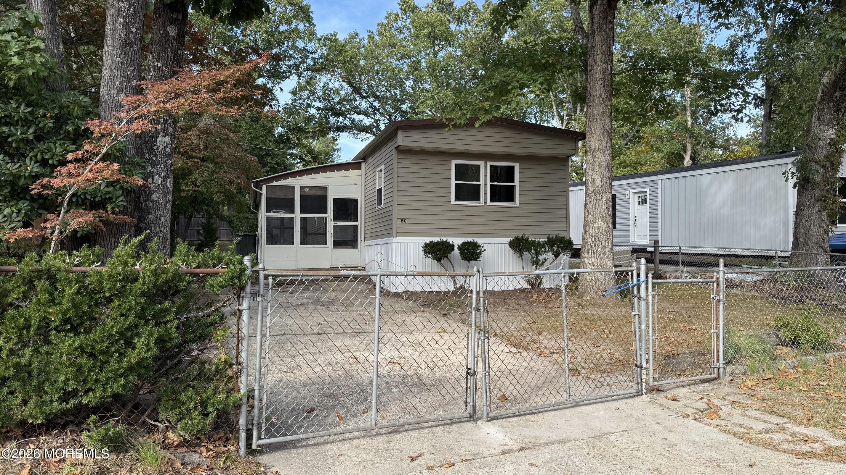 3559 Weymouth Road — photo
