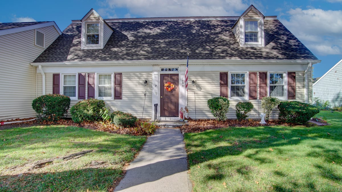 108 P Hanover Lane Unit P — photo