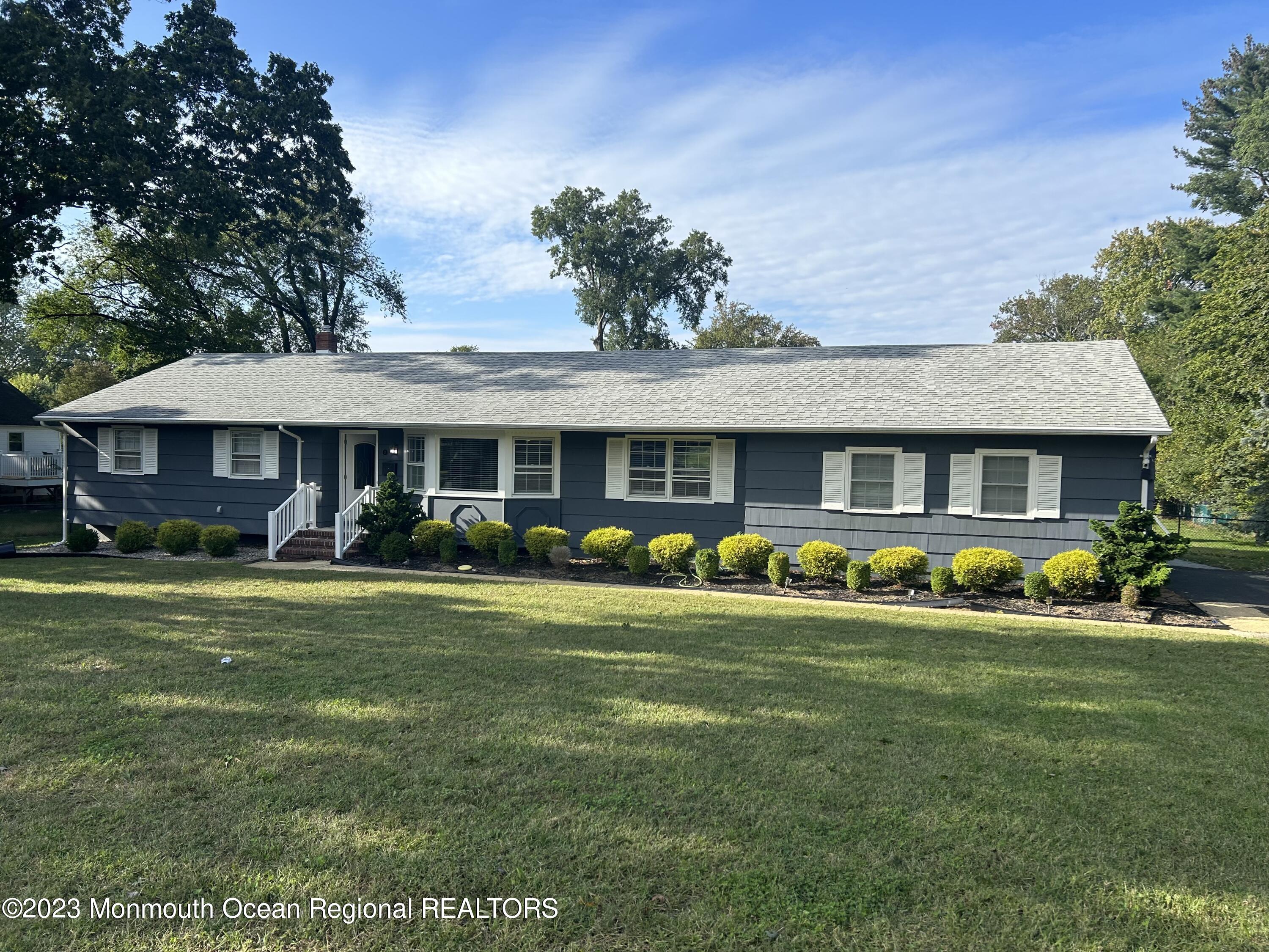 1 Michaels Court — photo