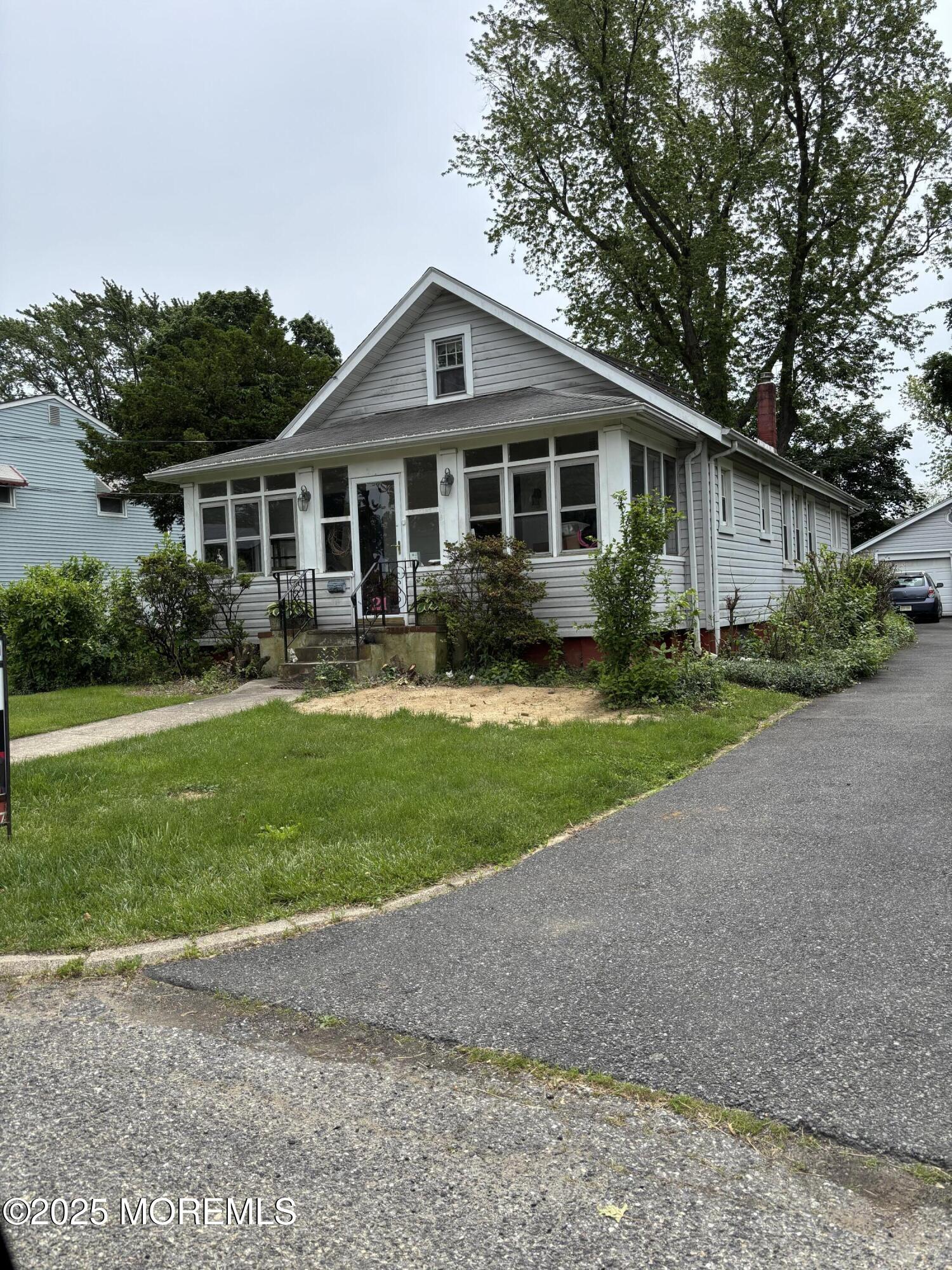 21 Alexander Avenue — photo
