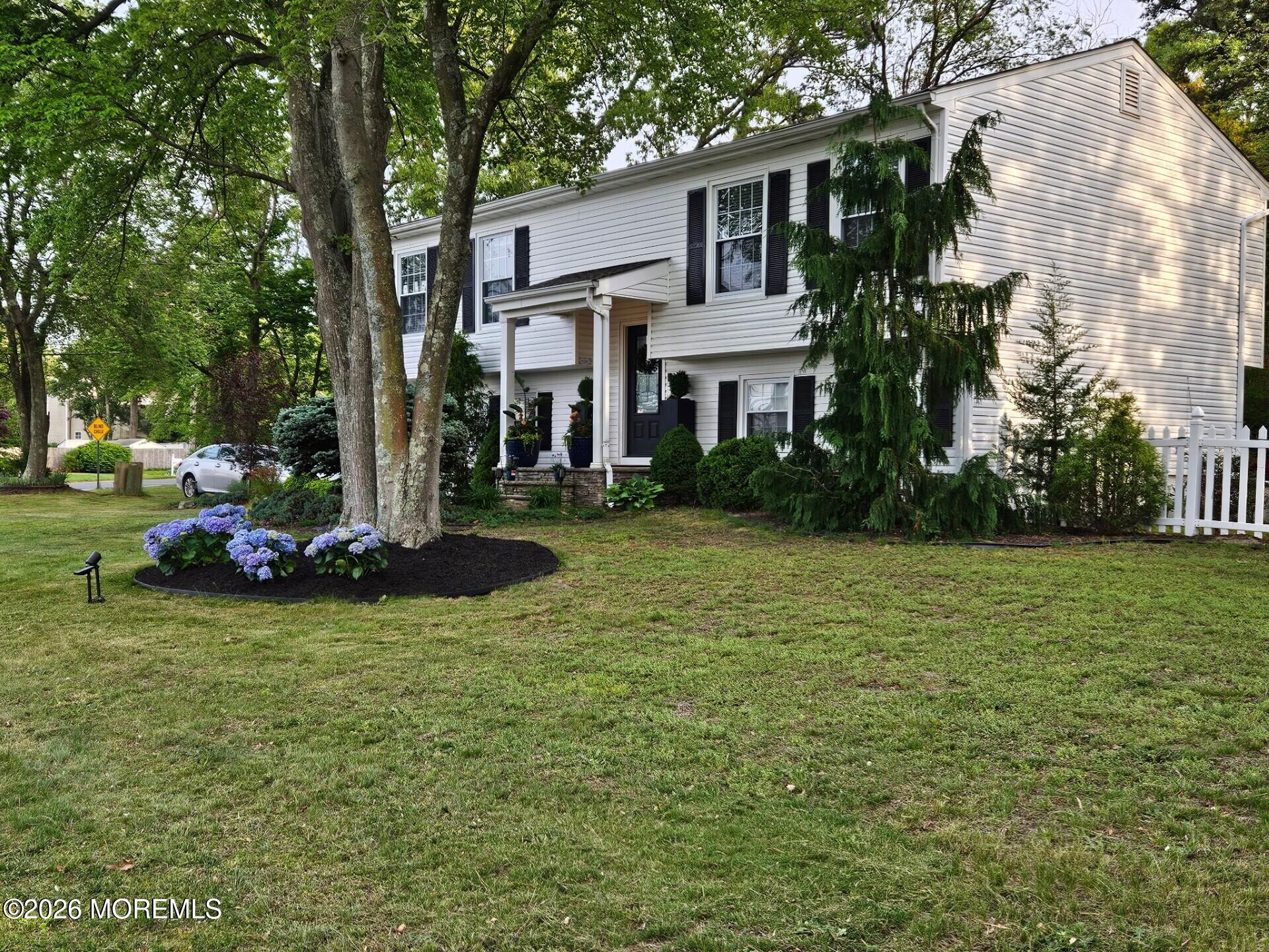 1825 Merrimac Drive — photo