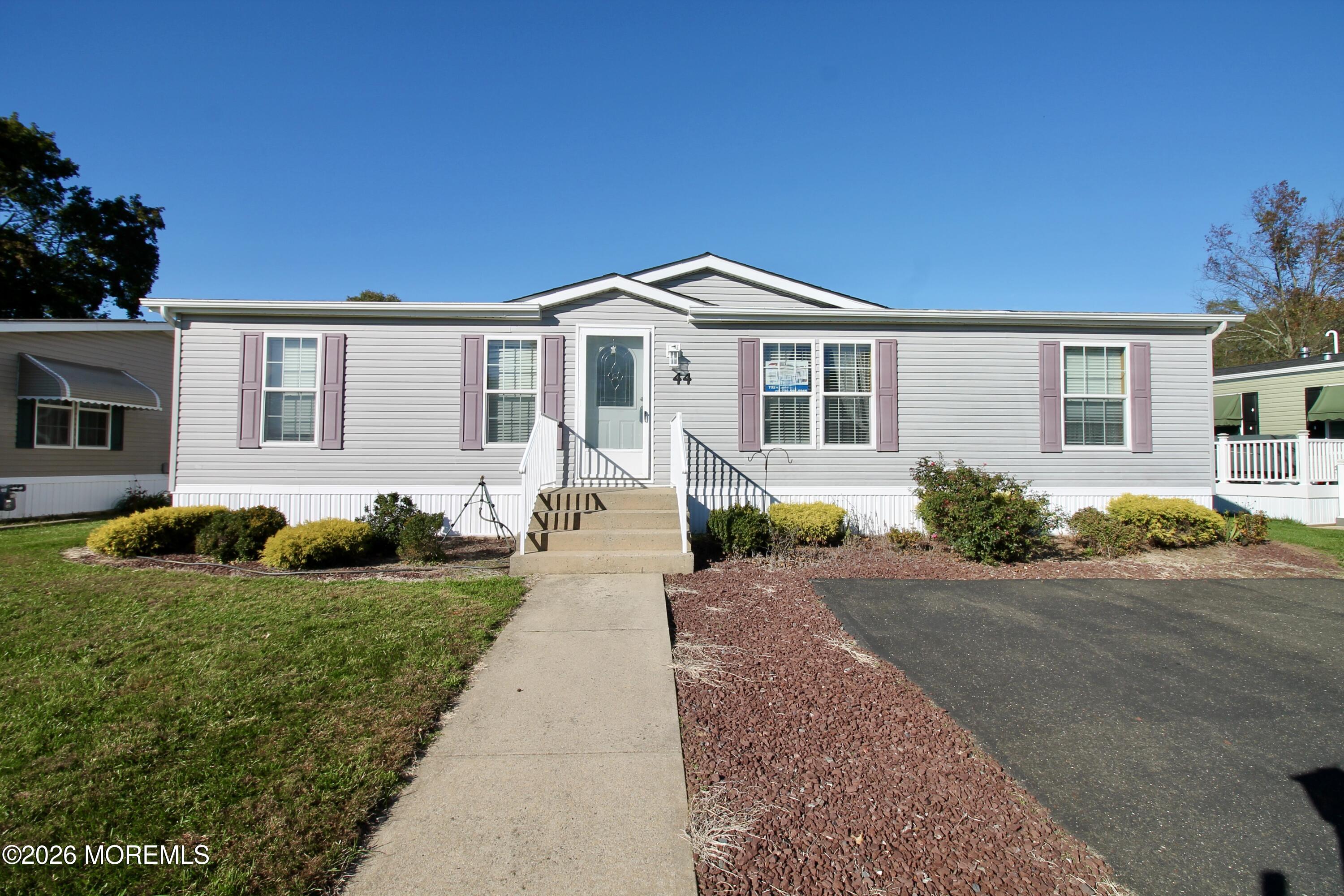 44 Silvermeade Drive — photo