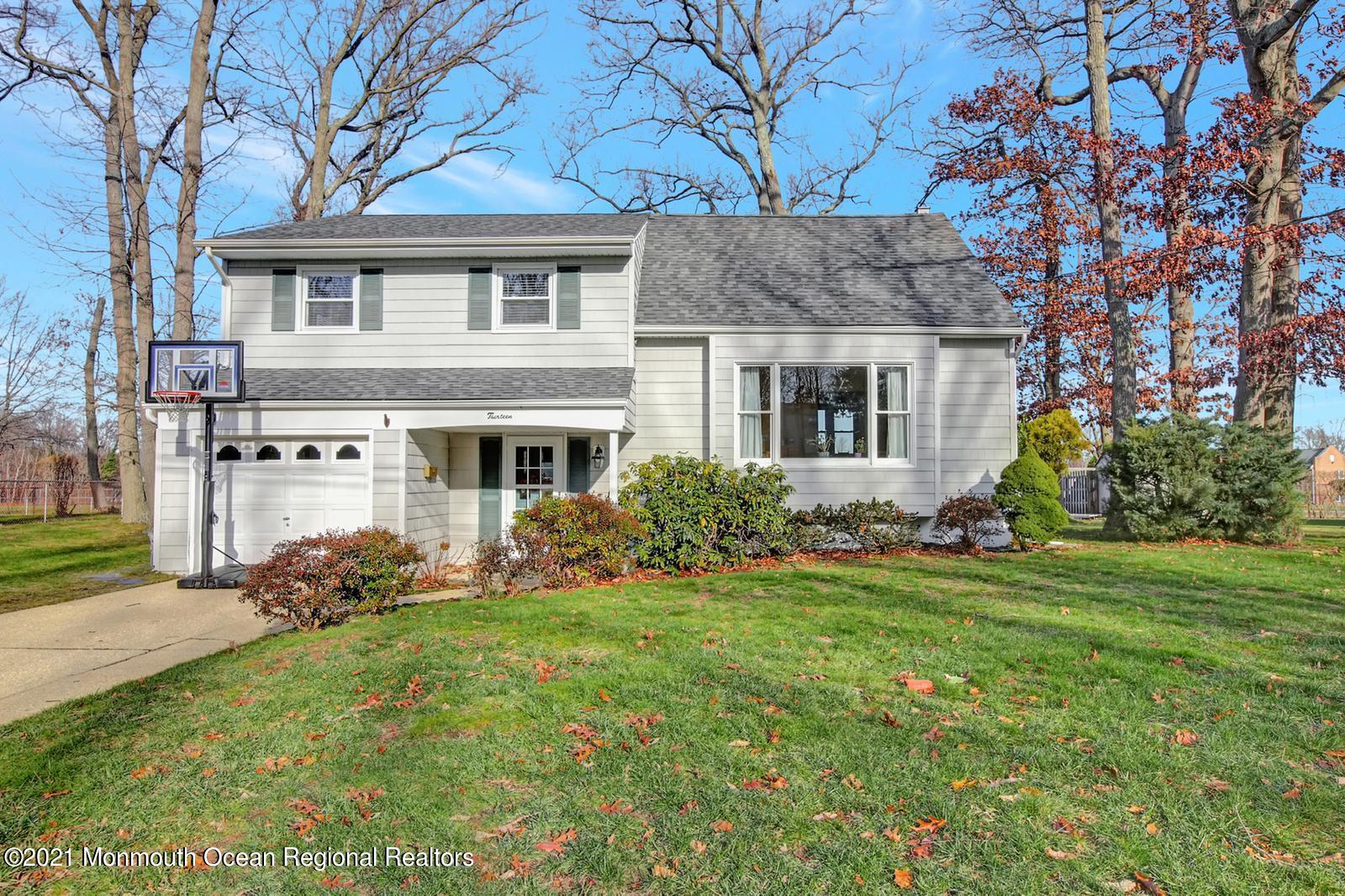 13 Roslyn Drive — photo