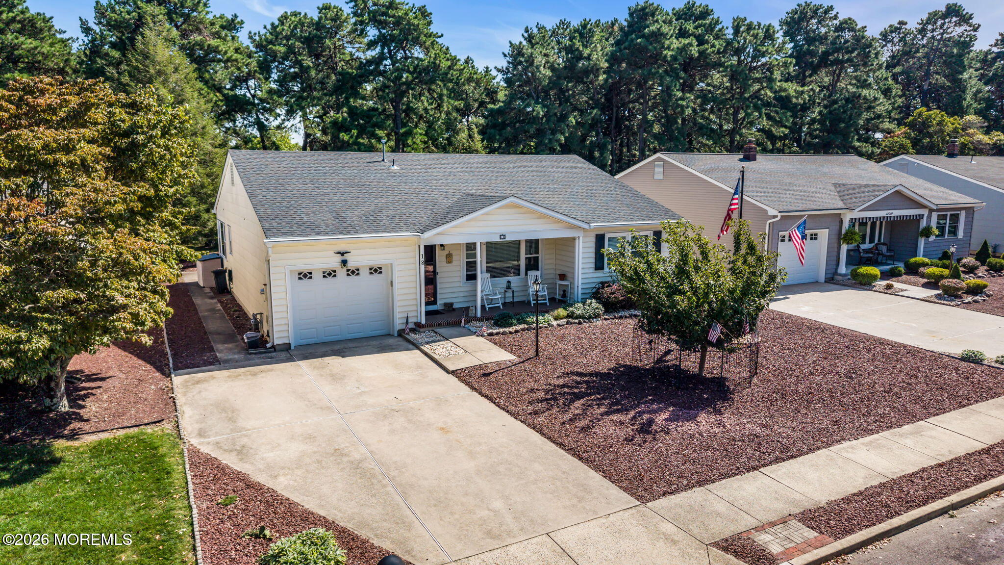 18 Beaverbrook Drive — photo