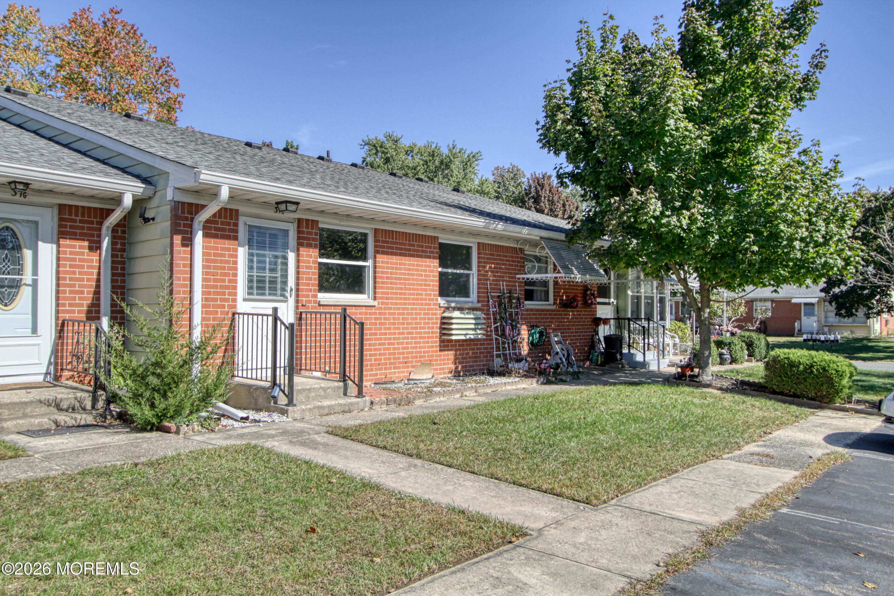 37 Yorktowne Parkway Unit H — photo