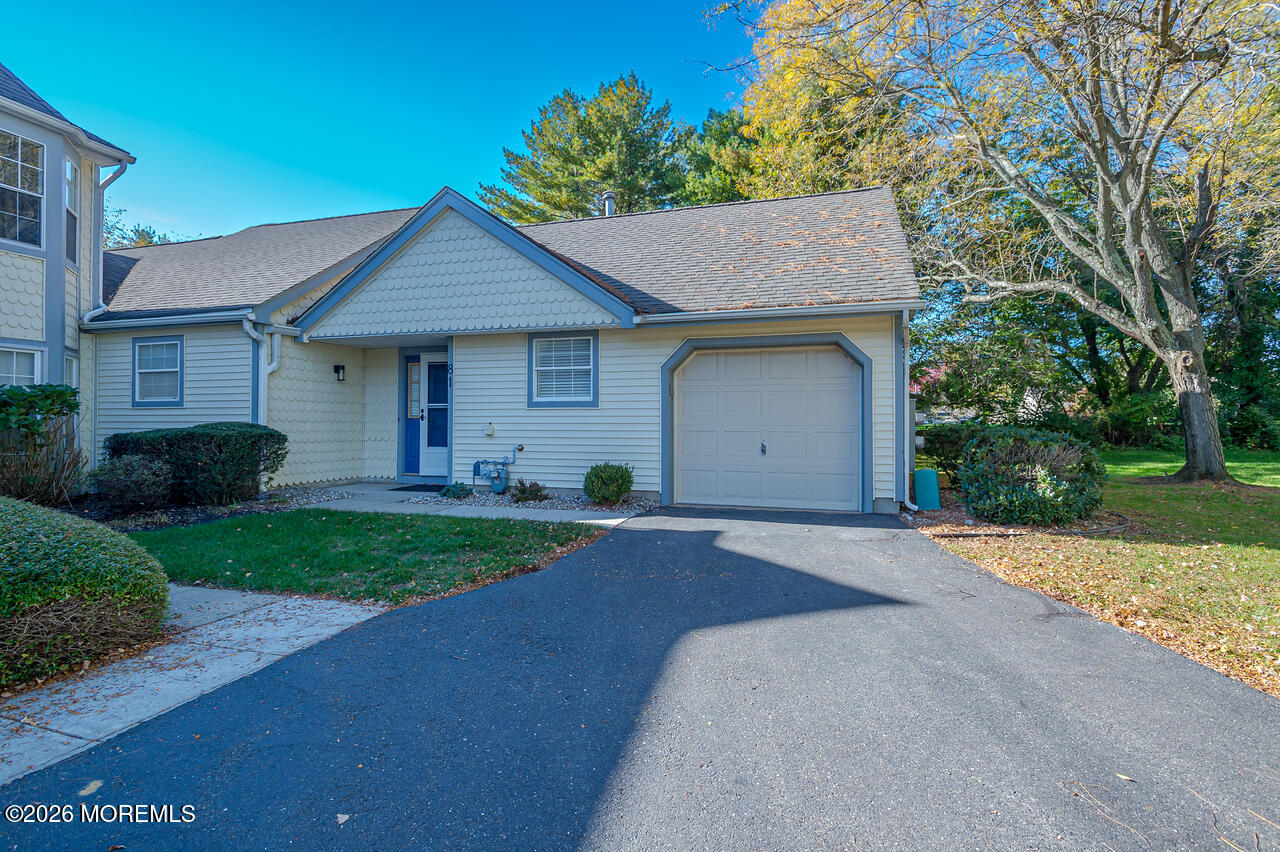 81 Poplar Place — photo