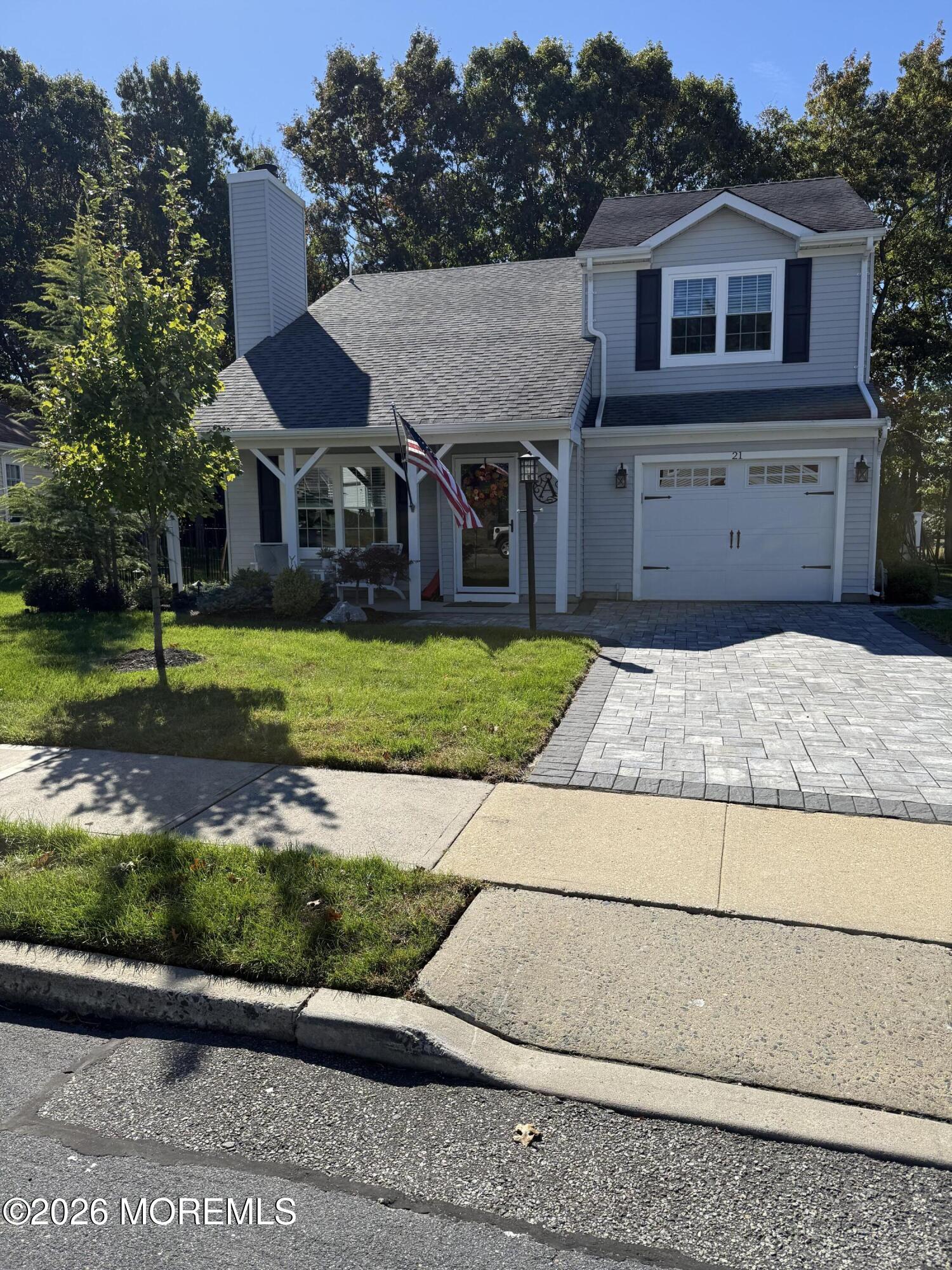21 Willow Drive — photo