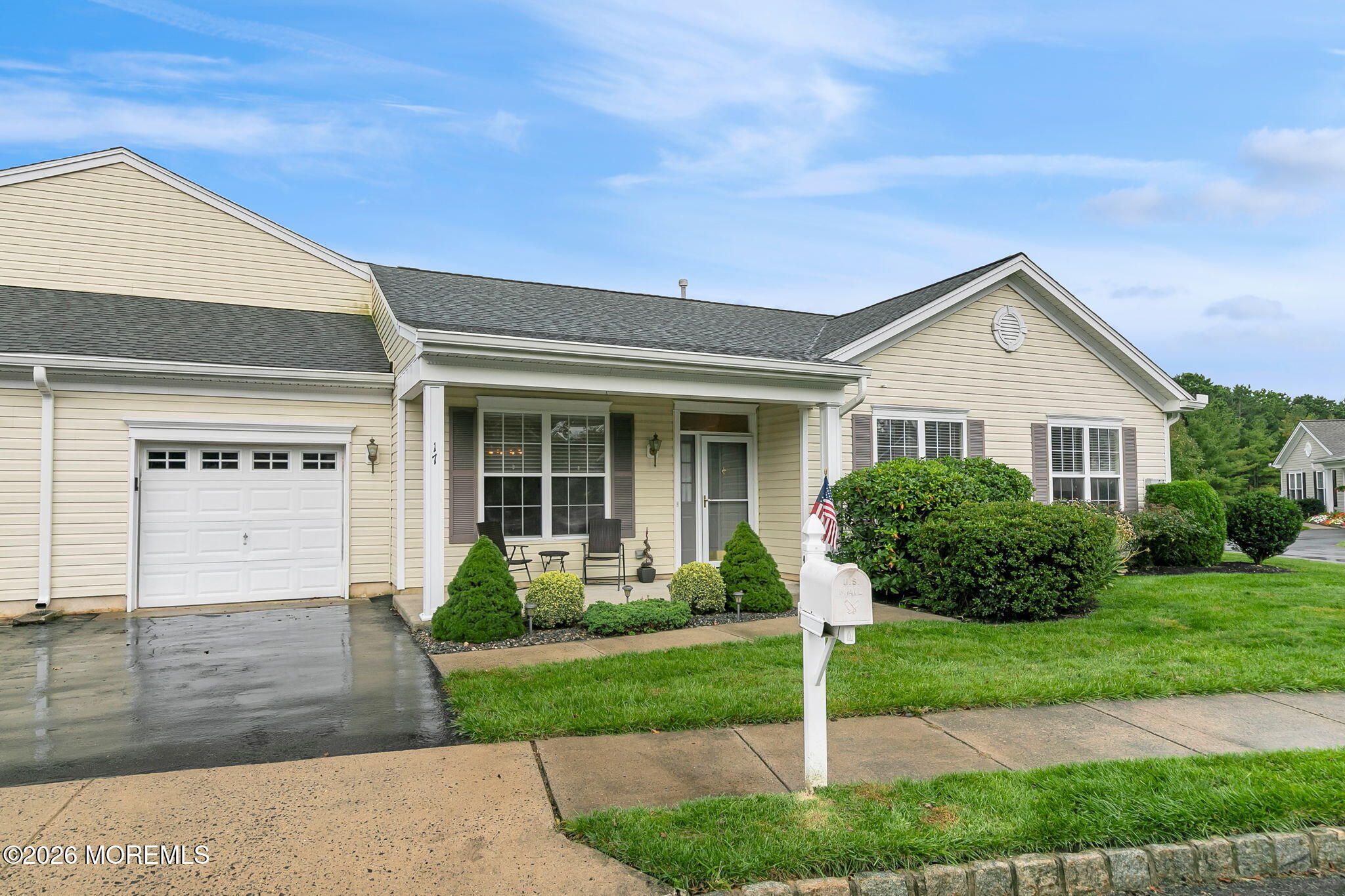 17 Greylawn Drive — photo