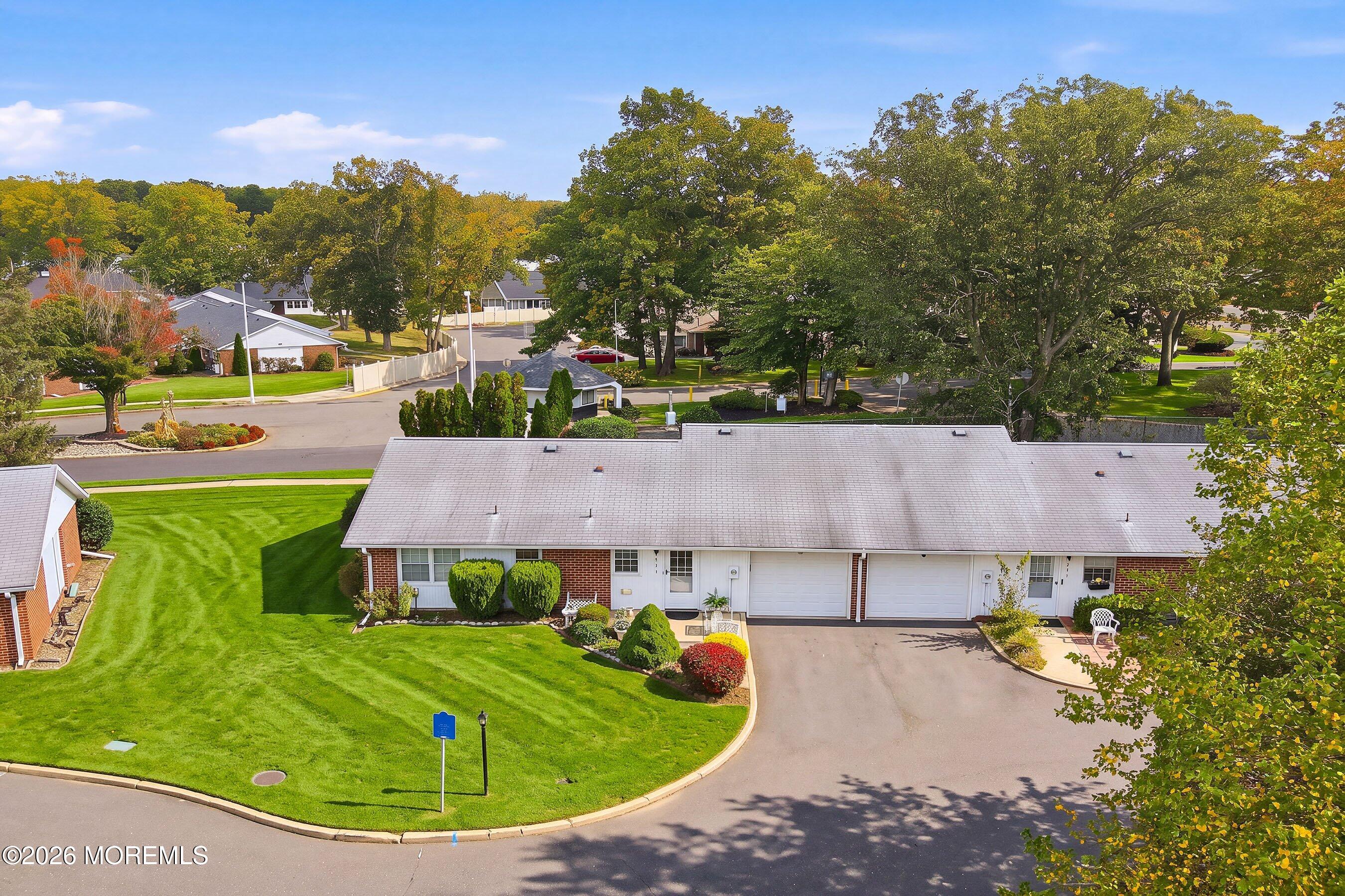 928D Thornhill Court Unit D — photo