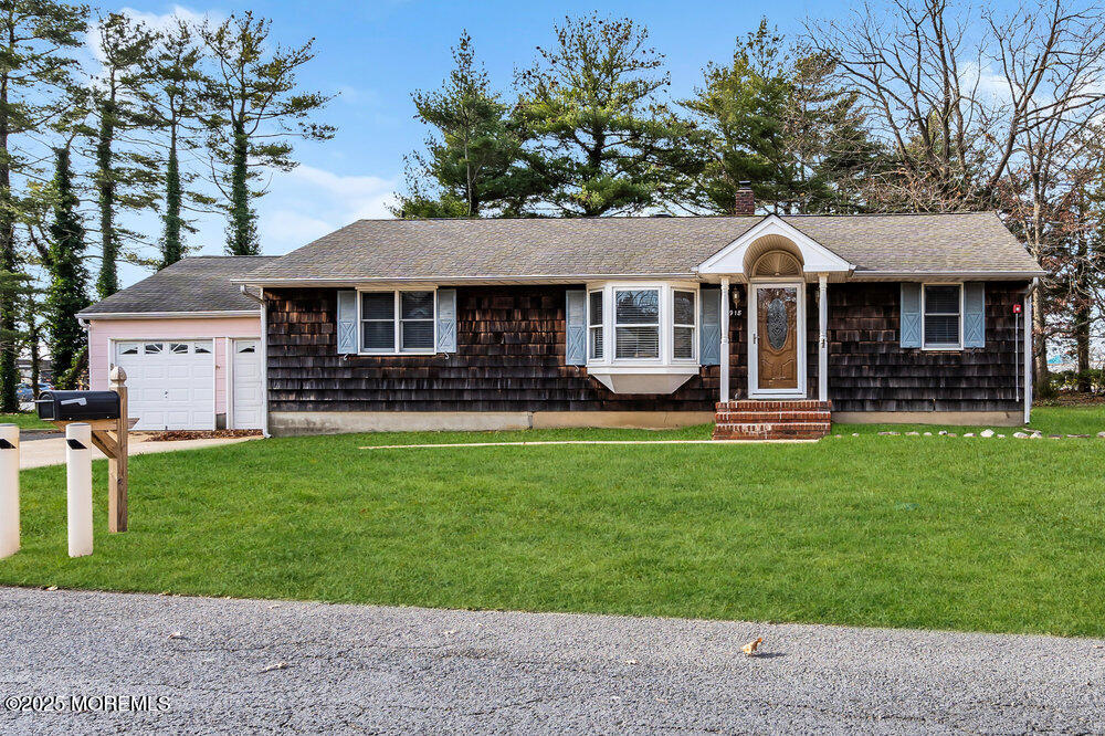 918 Charles Drive — photo