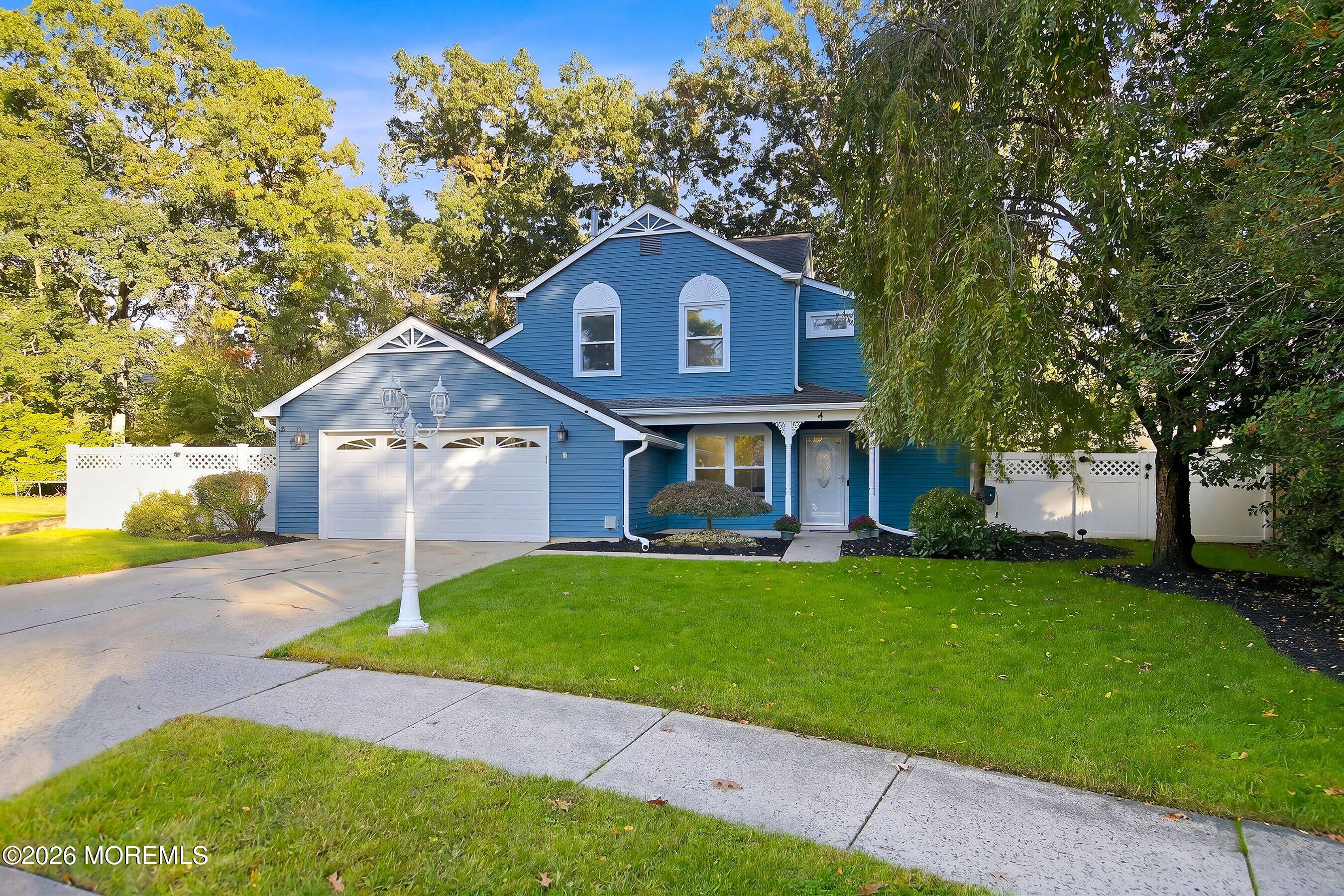 4 Andiron Court — photo