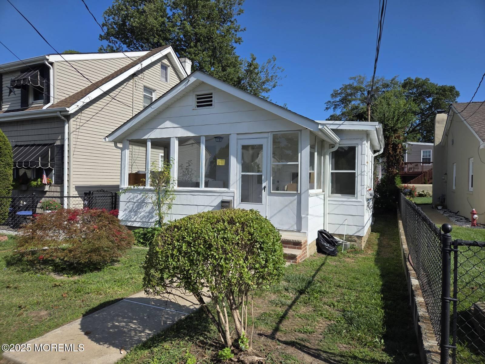 31 Seeley Avenue — photo