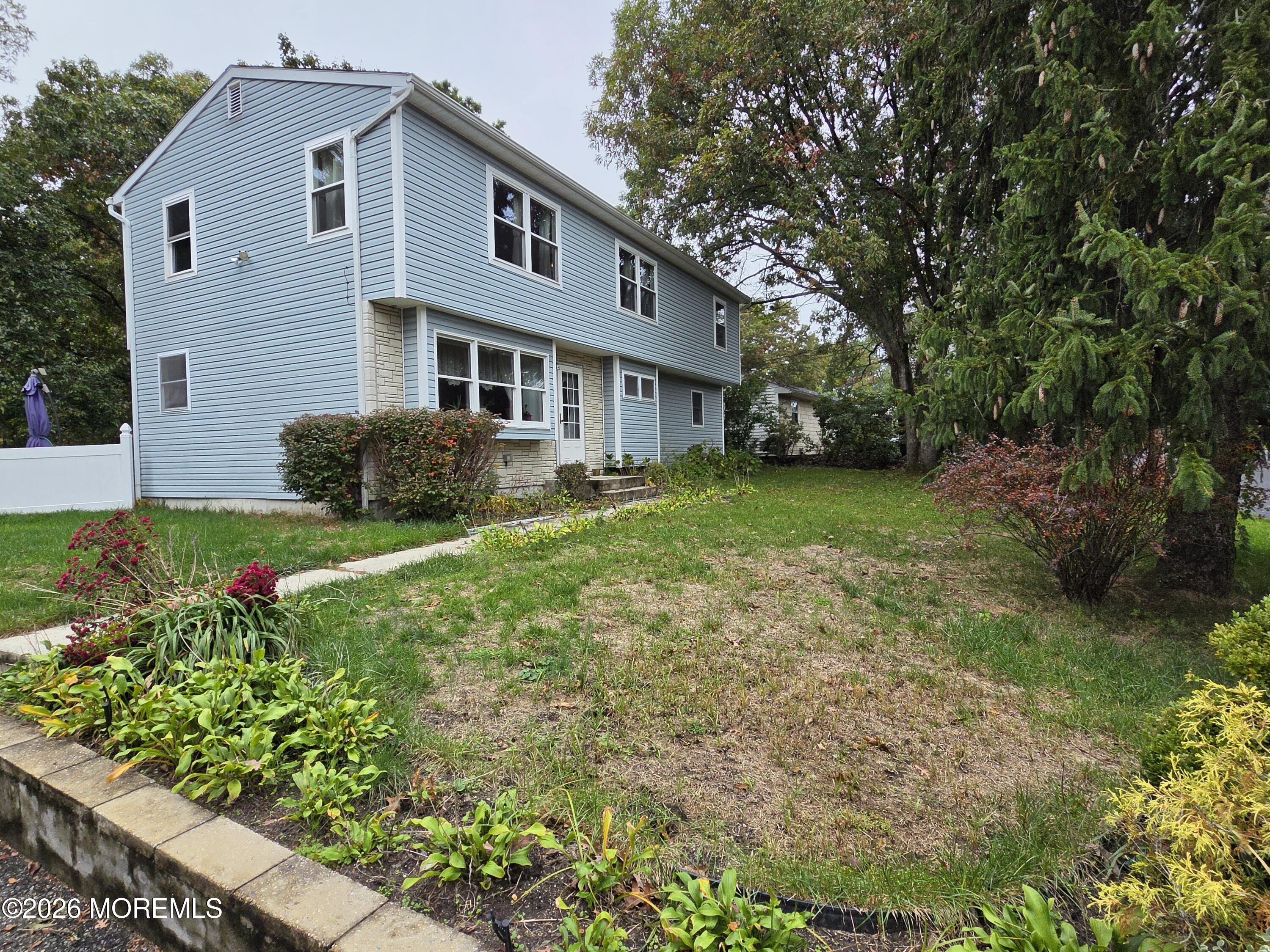 15 Western Drive — photo