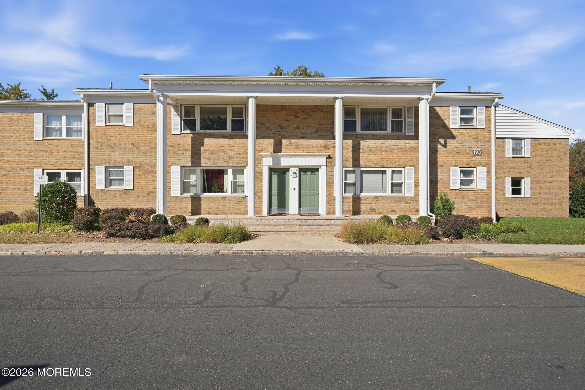 193 Evergreen Road Unit 3B — photo