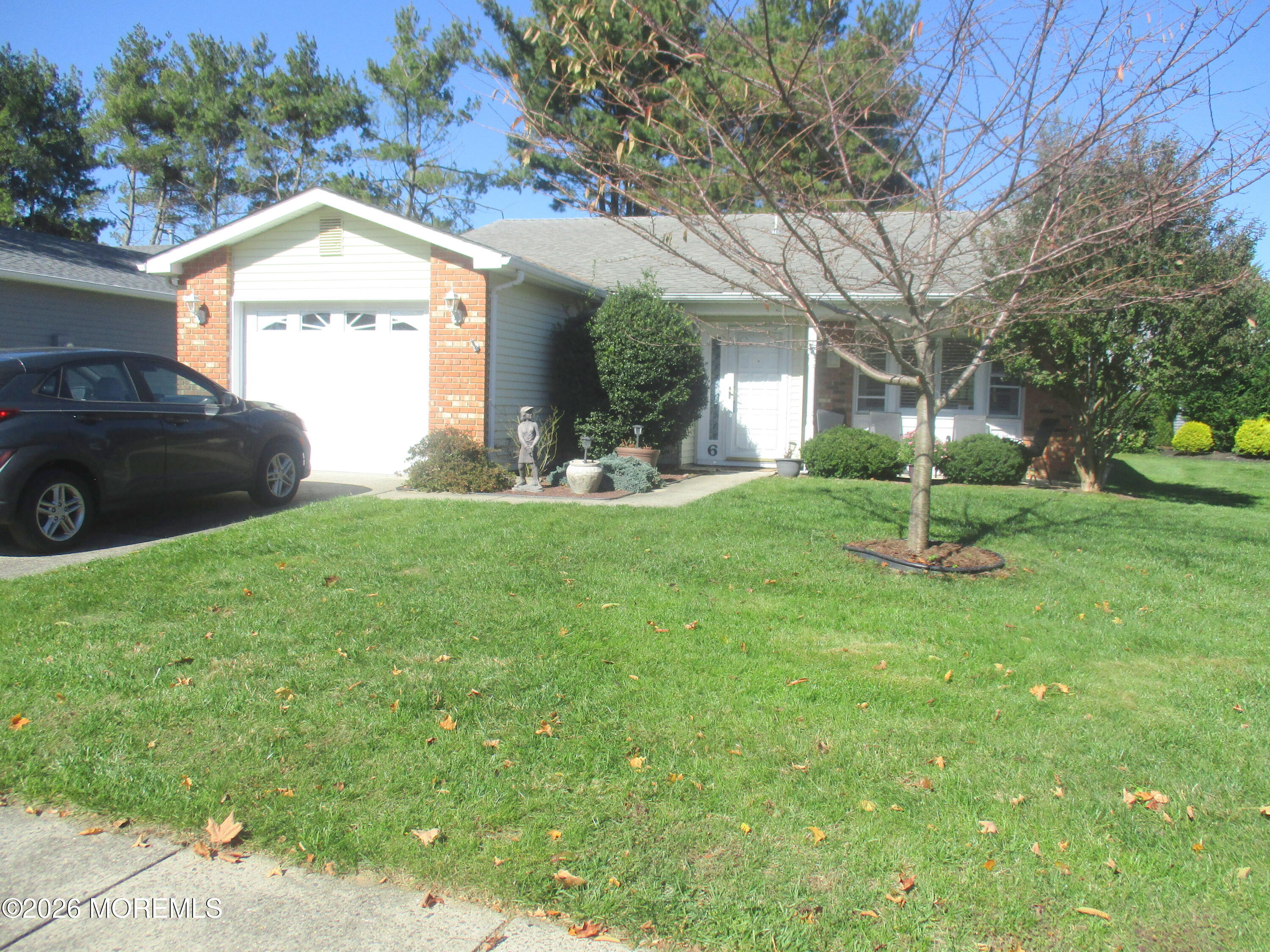 6 Garland Drive — photo